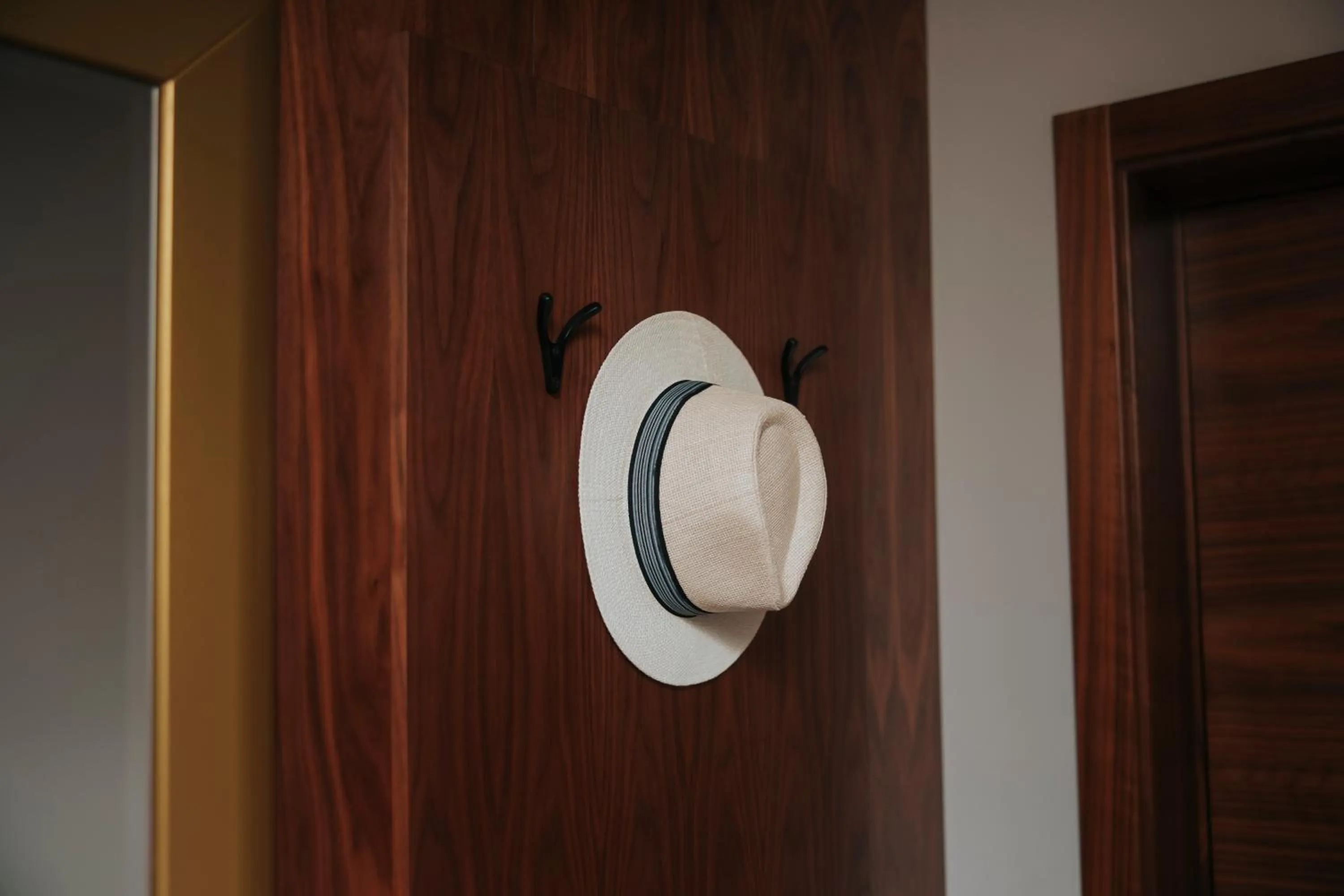 room service in Hotel Diplomat by Aycon