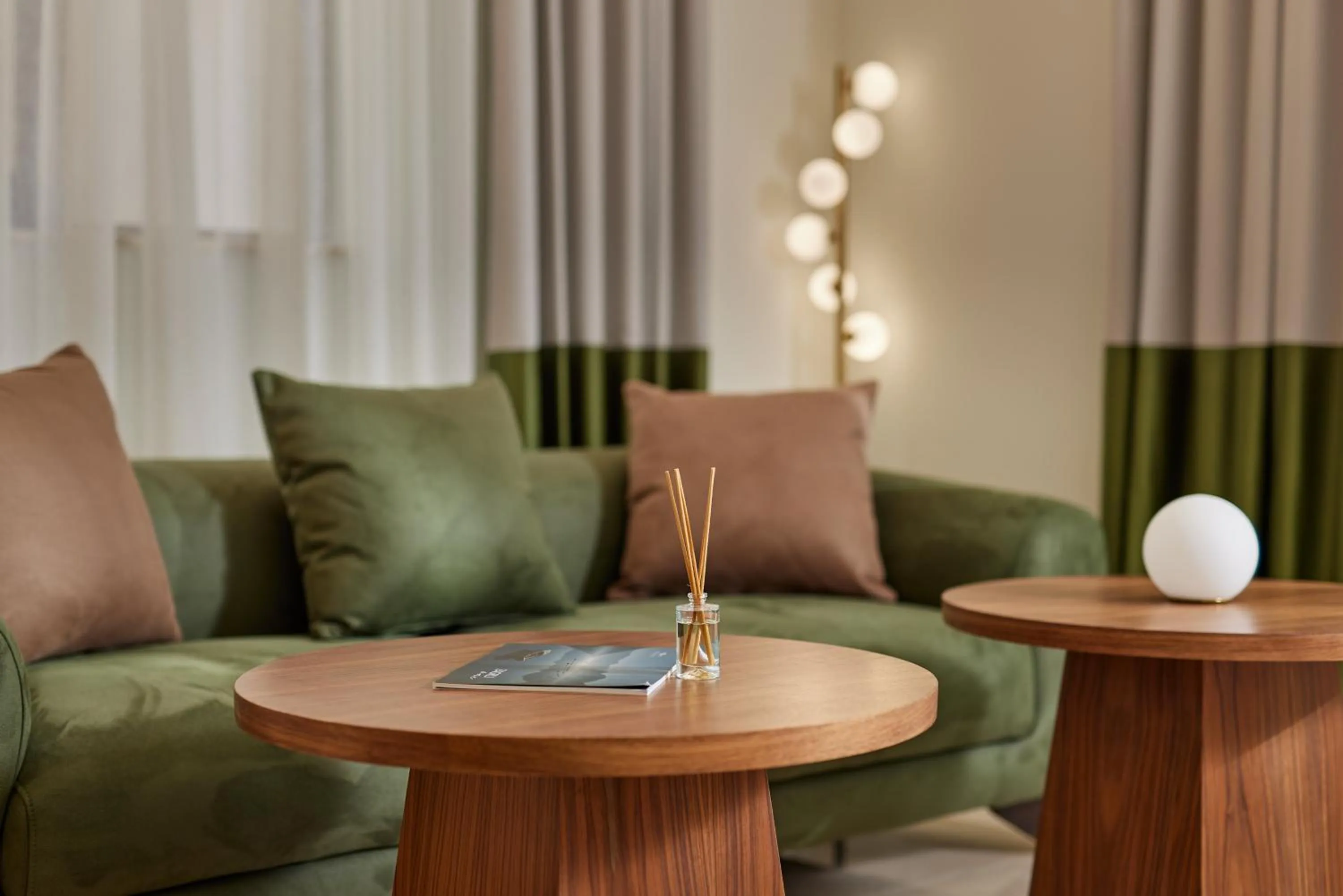 Seating area in Hotel Diplomat by Aycon