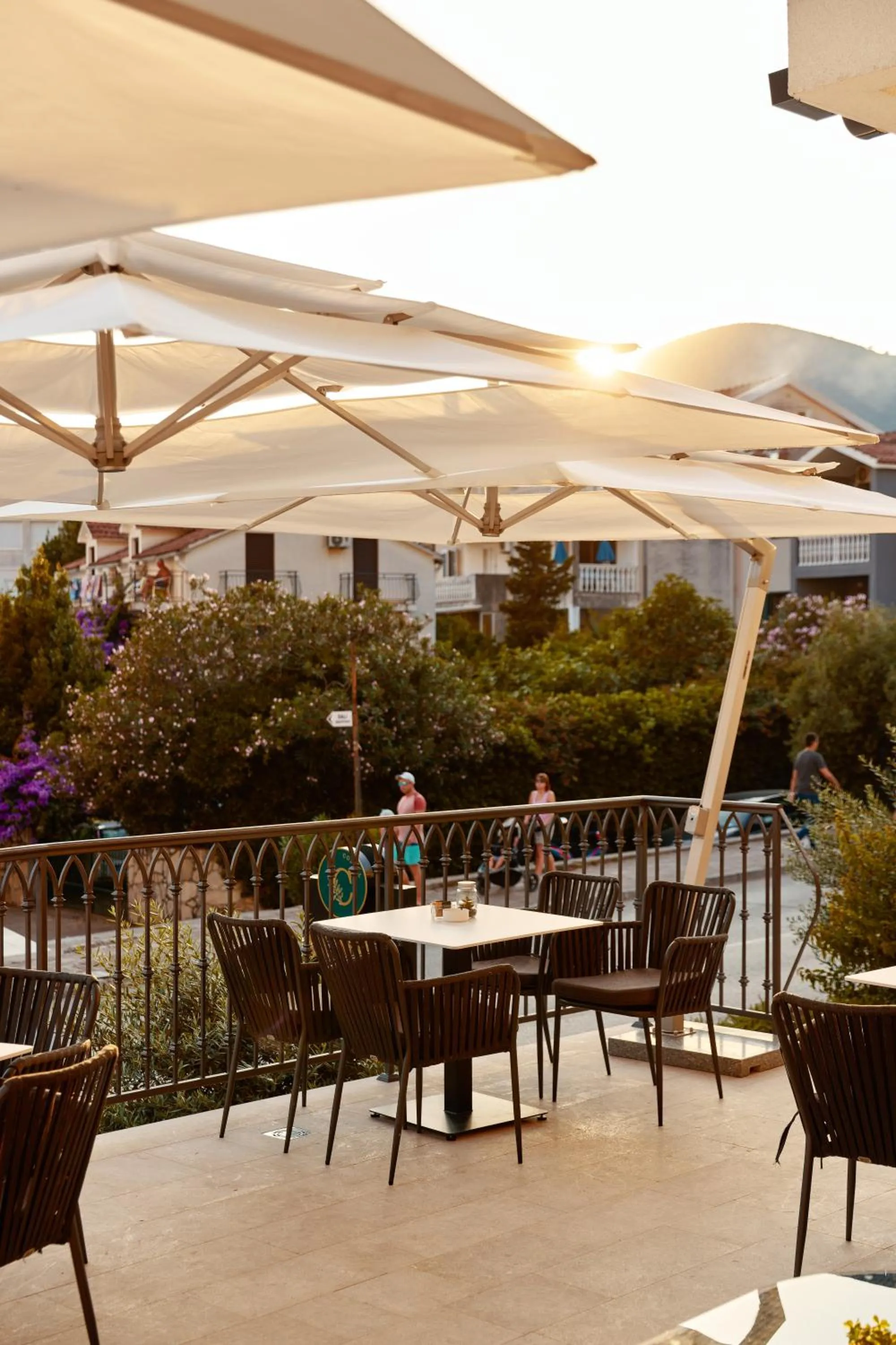 Restaurant/places to eat in Hotel Diplomat by Aycon