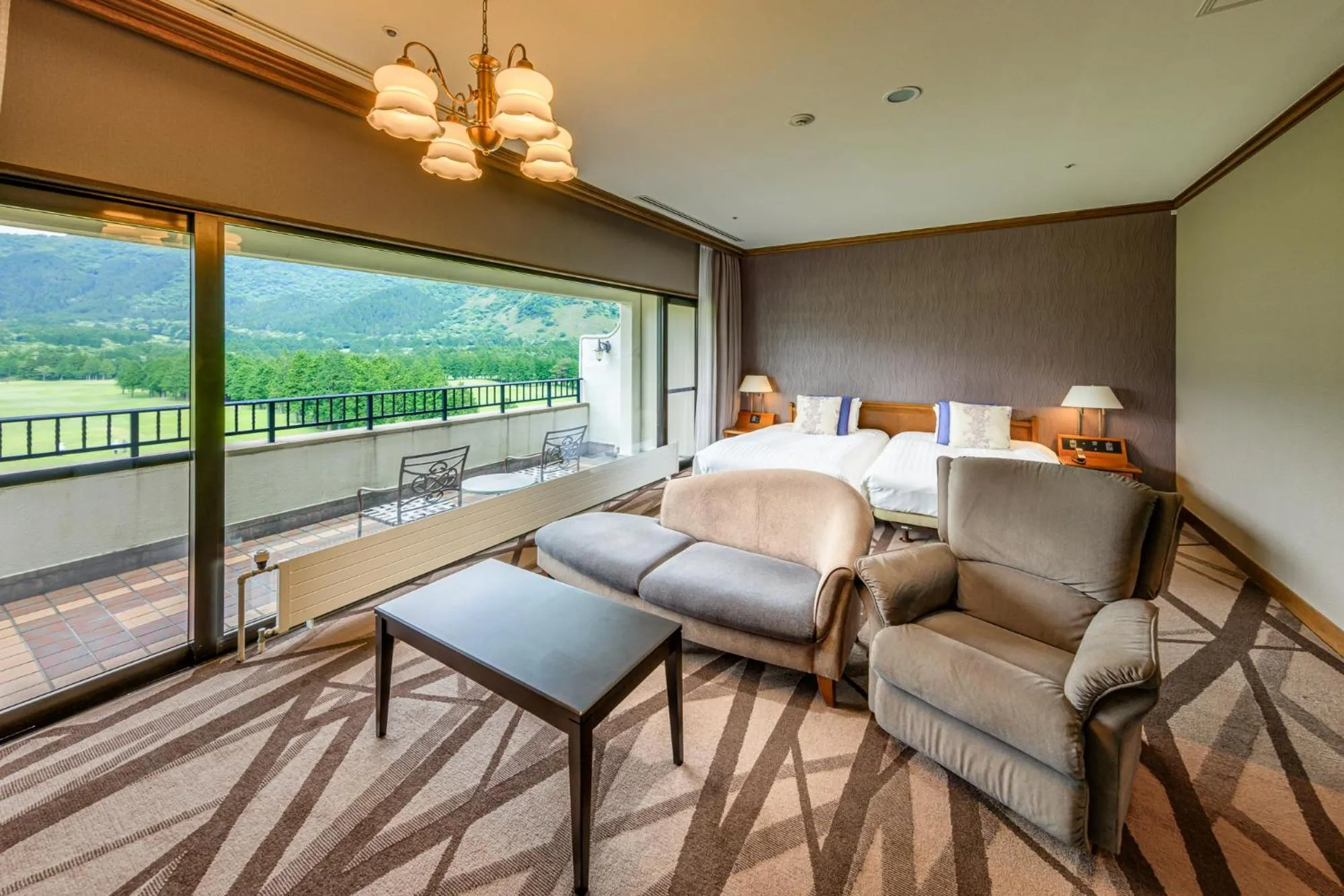 Photo of the whole room, Bed in Hakone Sengokuhara Prince Hotel