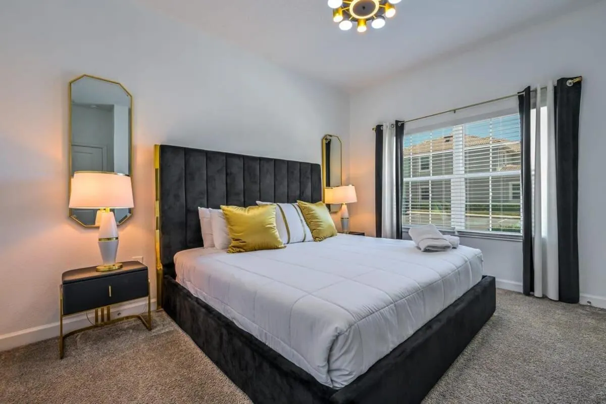 Bed in Relax in Style at this Spacious 4-Bedroom Villa
