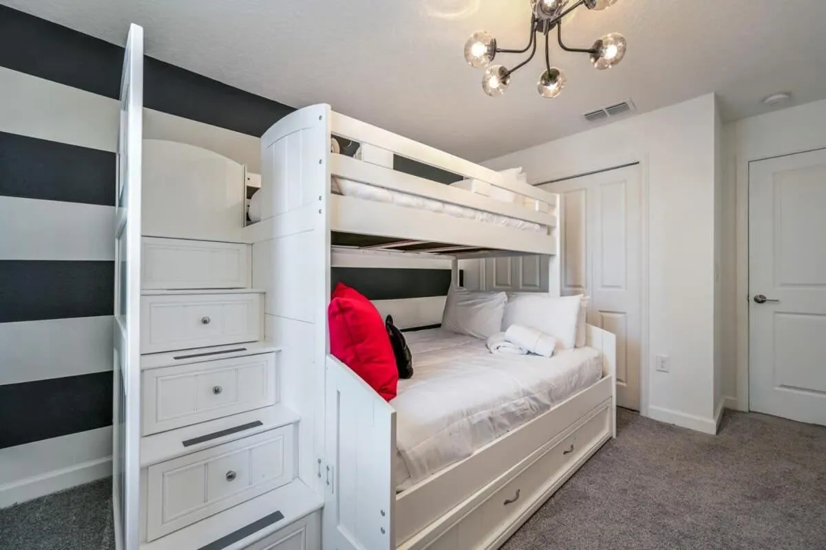 Bed in Relax in Style at this Spacious 4-Bedroom Villa