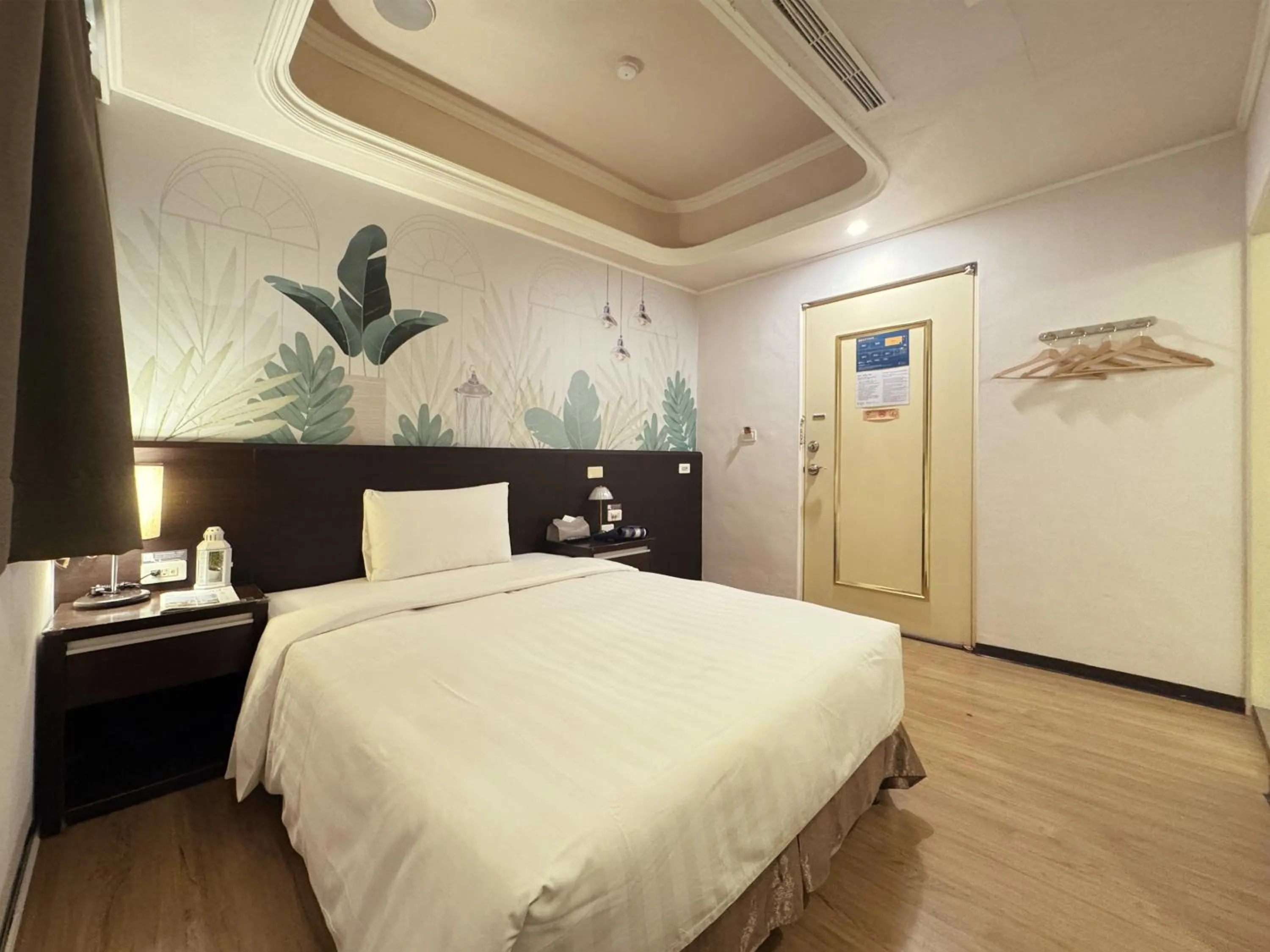 Photo of the whole room, Bed in Finders Hotel Hualien Station