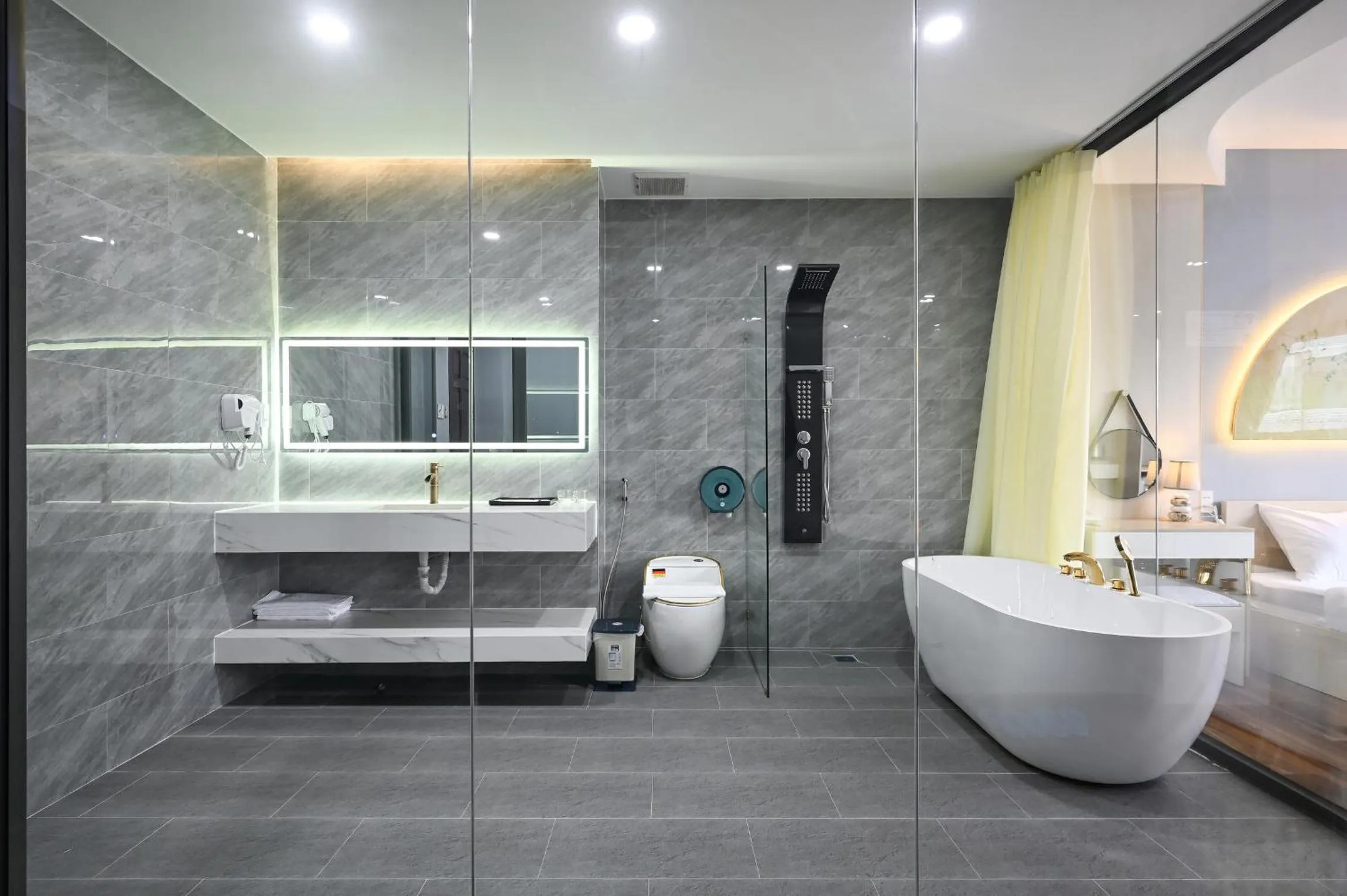 Bath in Sunrise Airport Hotel