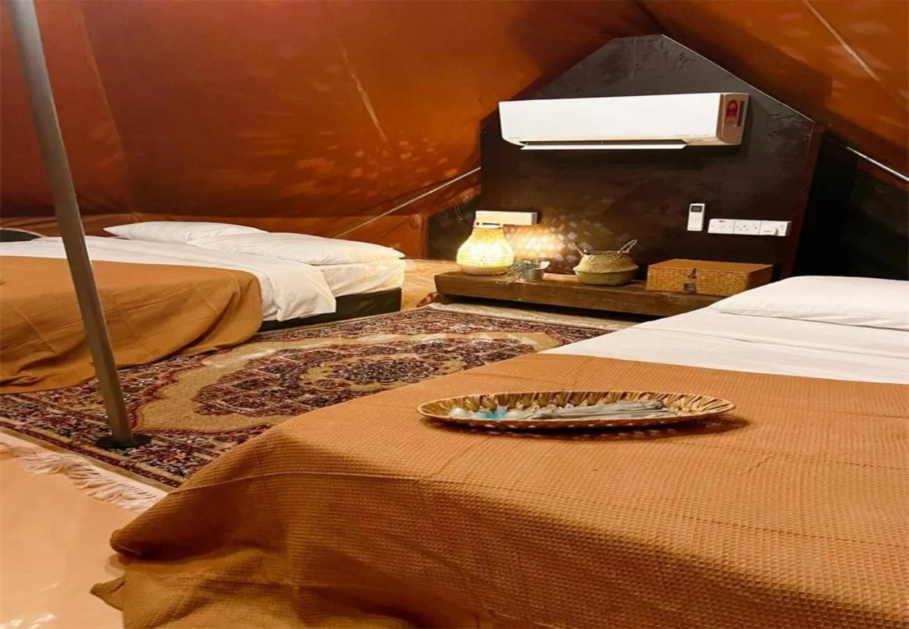 Bedroom, Bed in Tingkat Valley