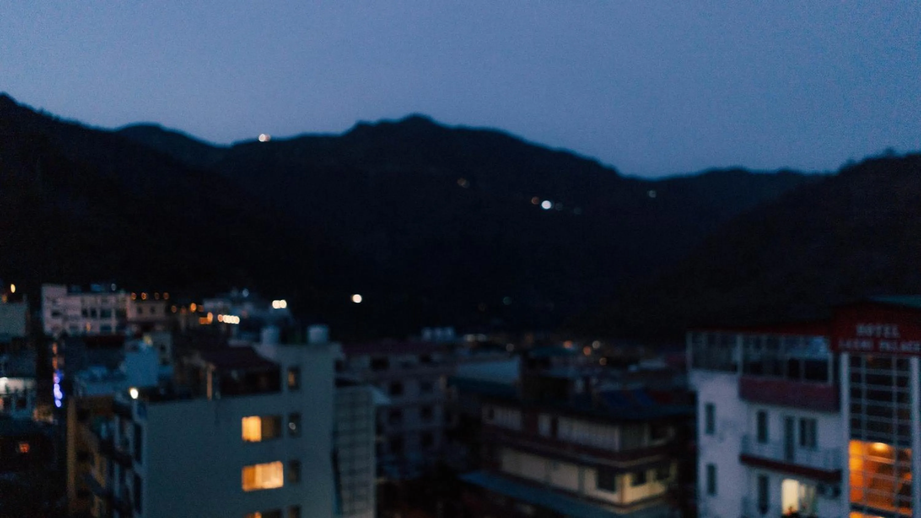 Night in Spontrail Hostel