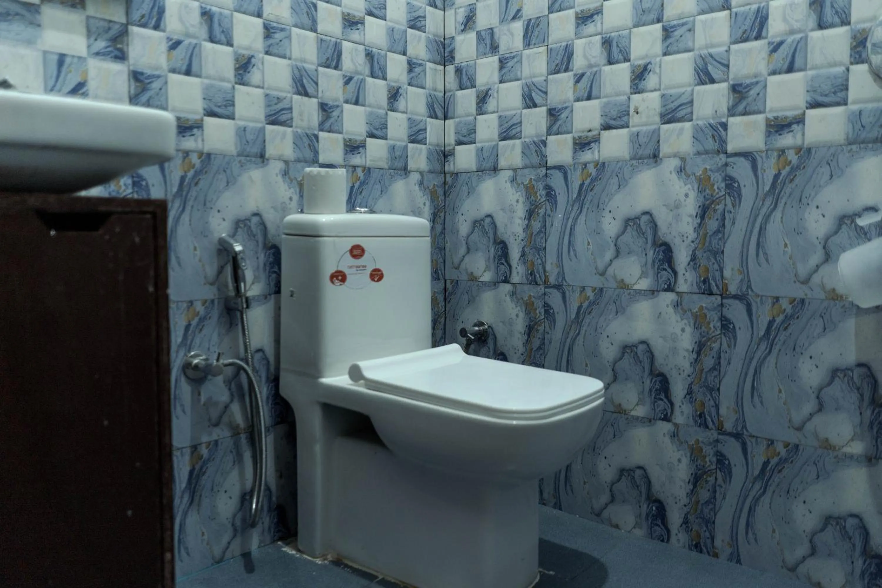 Toilet in Spontrail Hostel