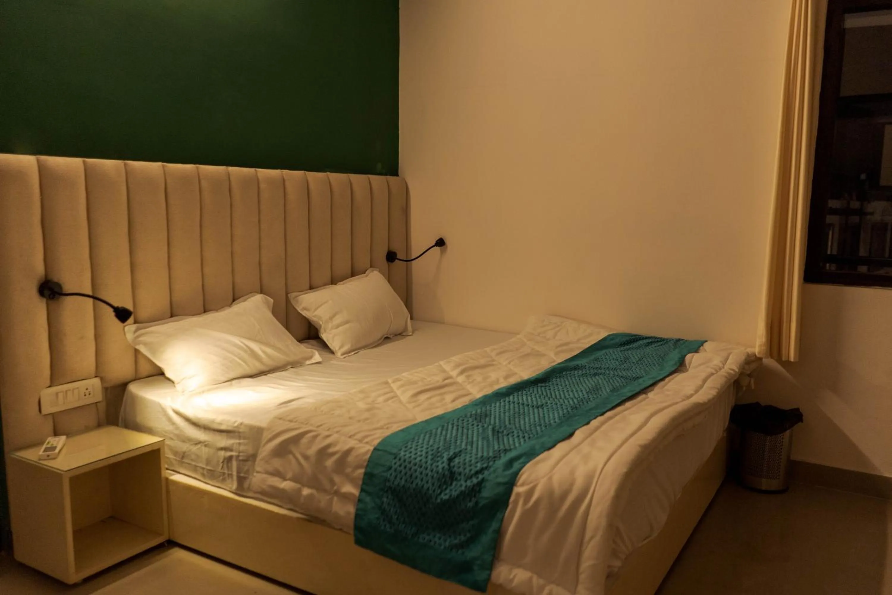 Photo of the whole room, Bed in Spontrail Hostel