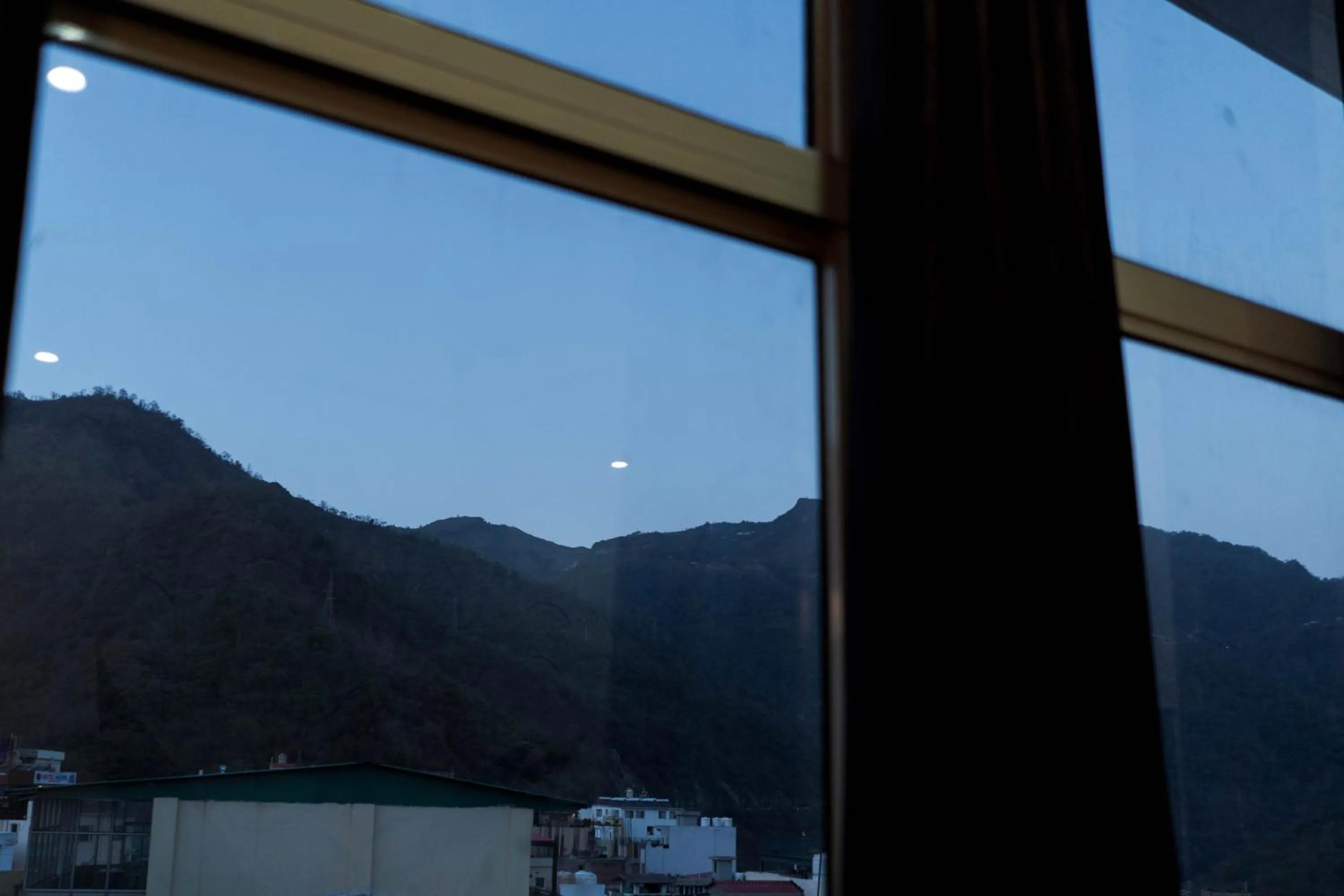 Night in Spontrail Hostel