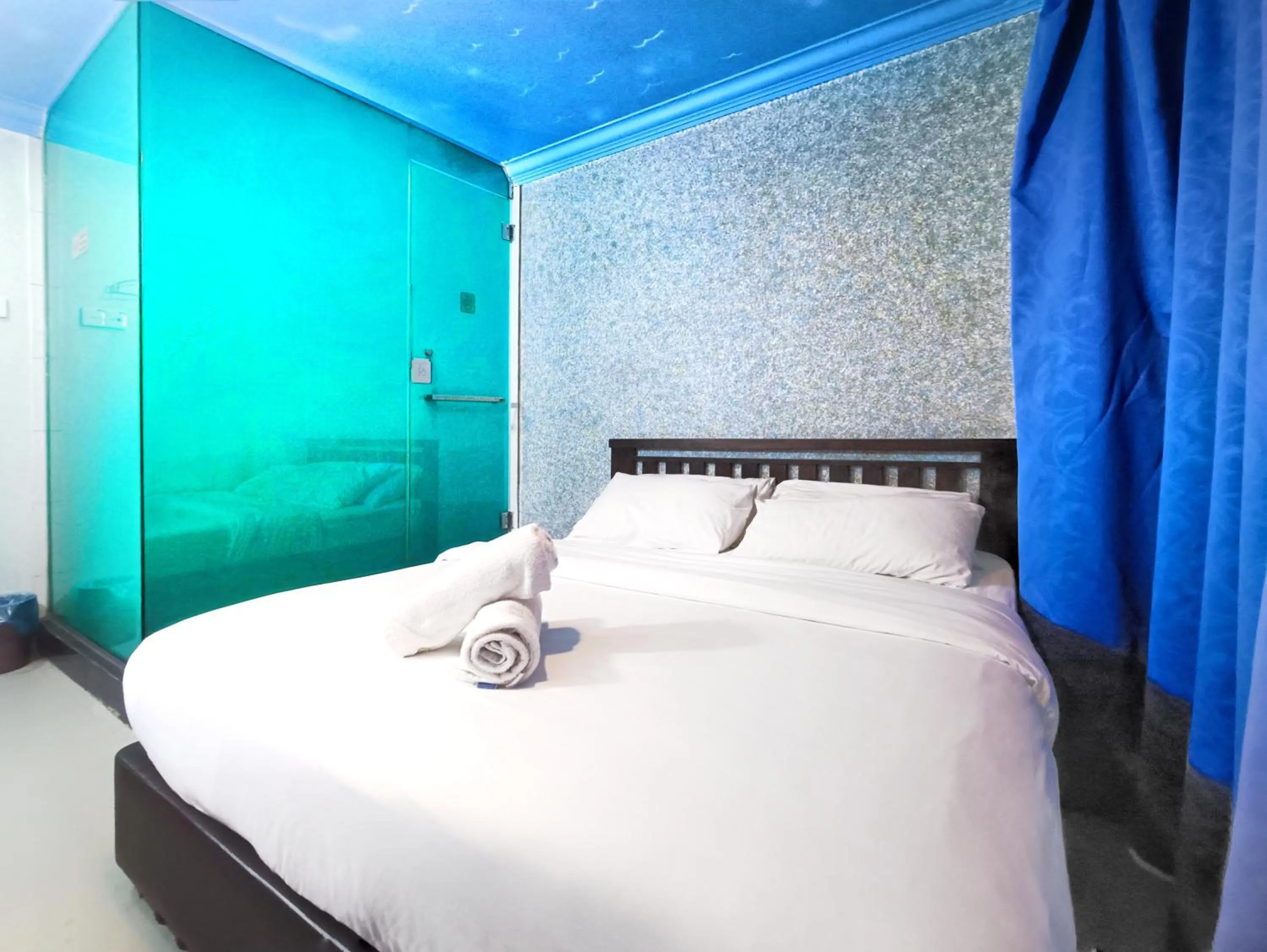 Bed in Pen'U Cottages by RVH