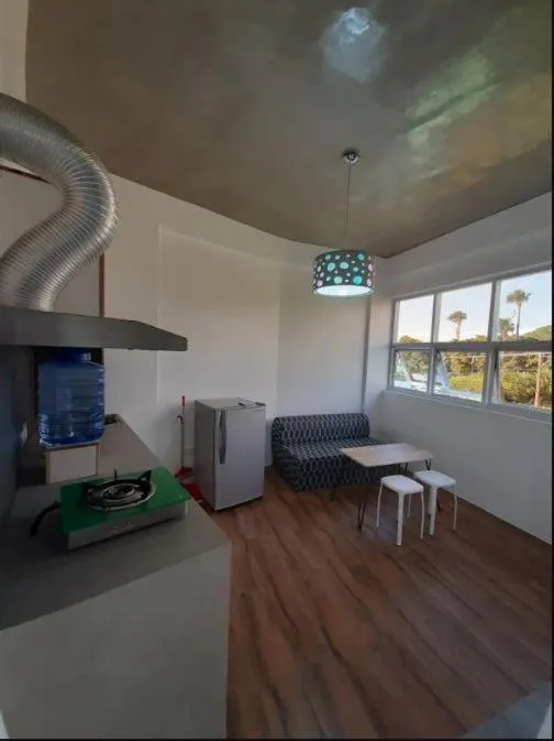 Communal lounge/ TV room in Ship MARIA Hotel