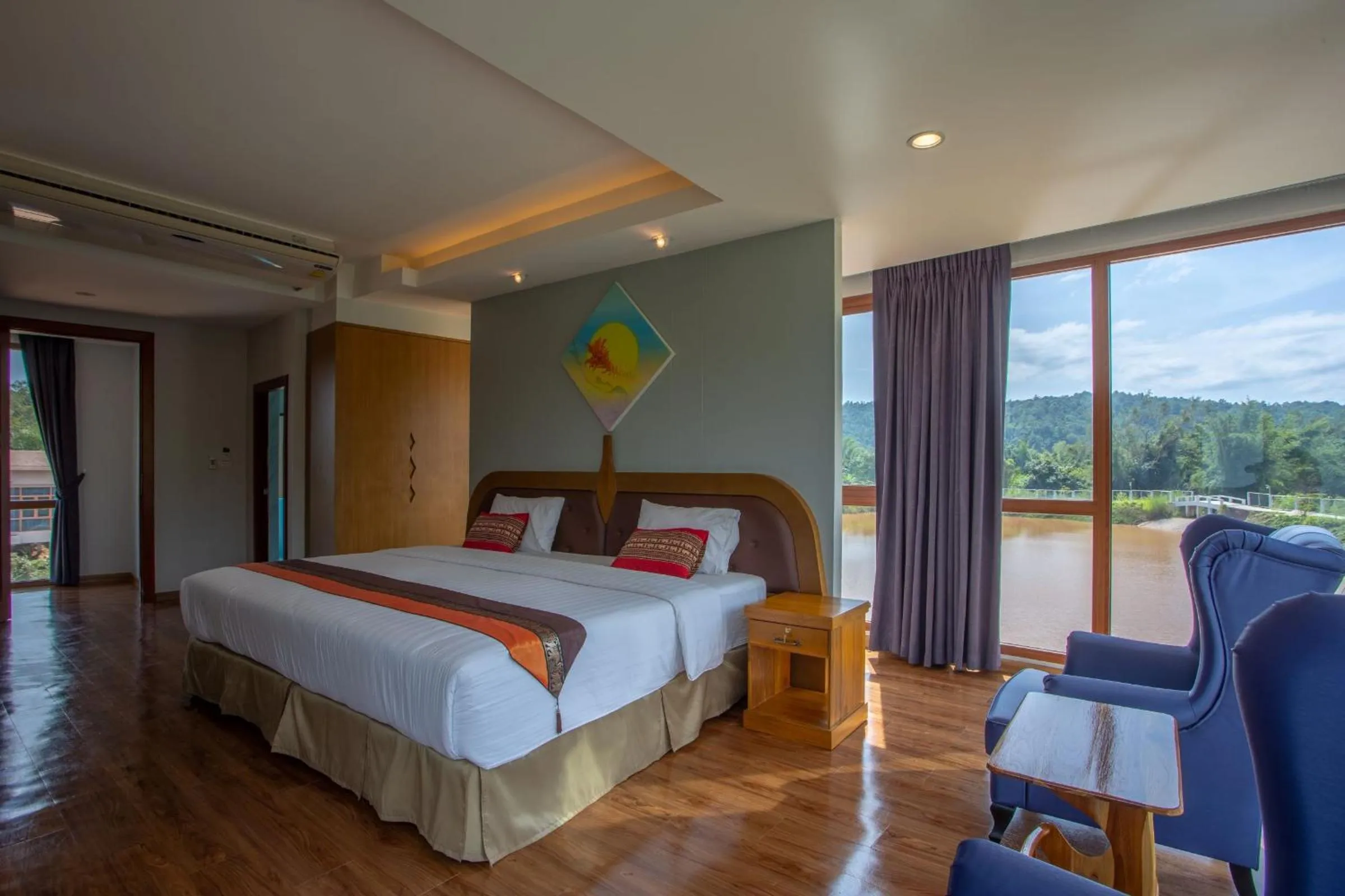 Bed in Nakaburi Sanctuary Resort&Spa