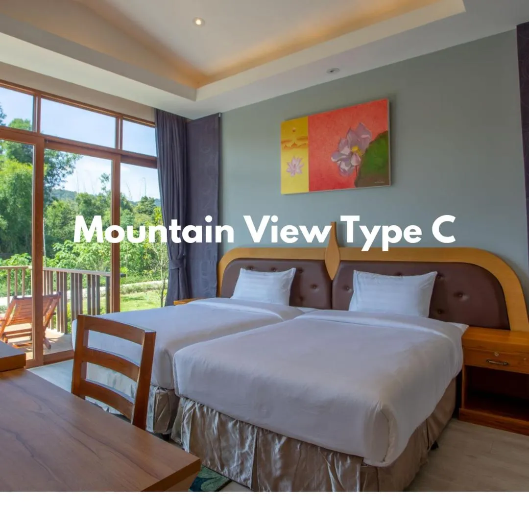 Bed in Nakaburi Sanctuary Resort&Spa