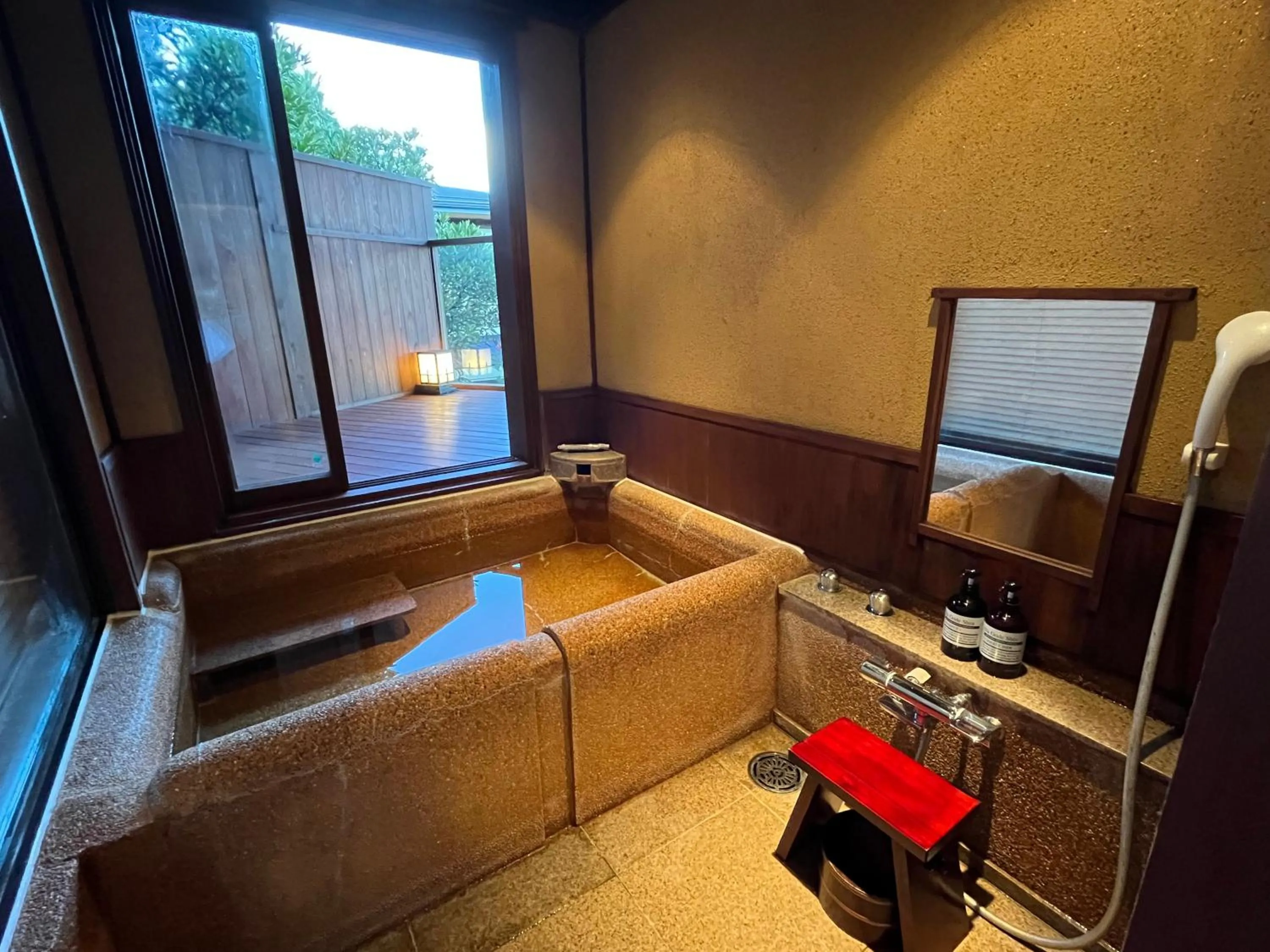 Hot Spring Bath in Hakone Kyuan