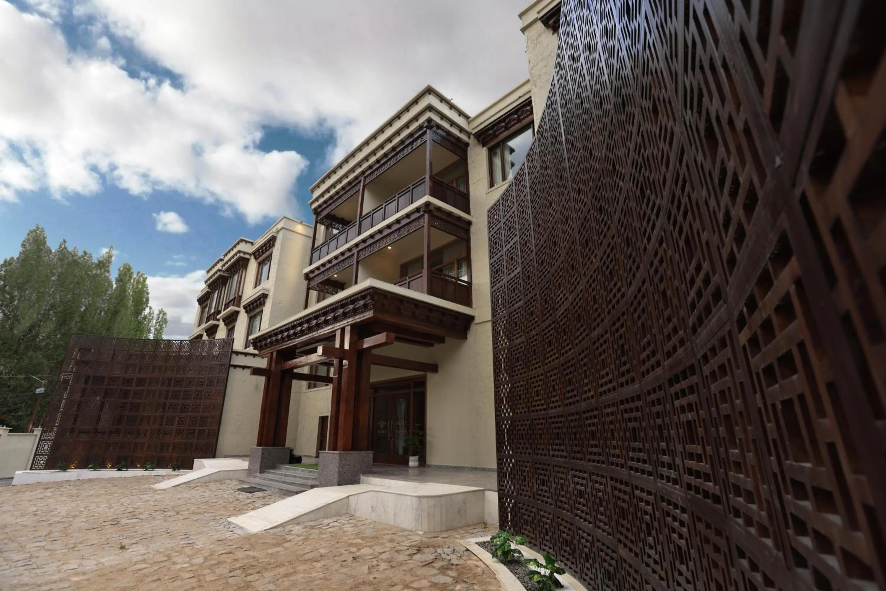 Property building in Hotel Rewa Ladakh