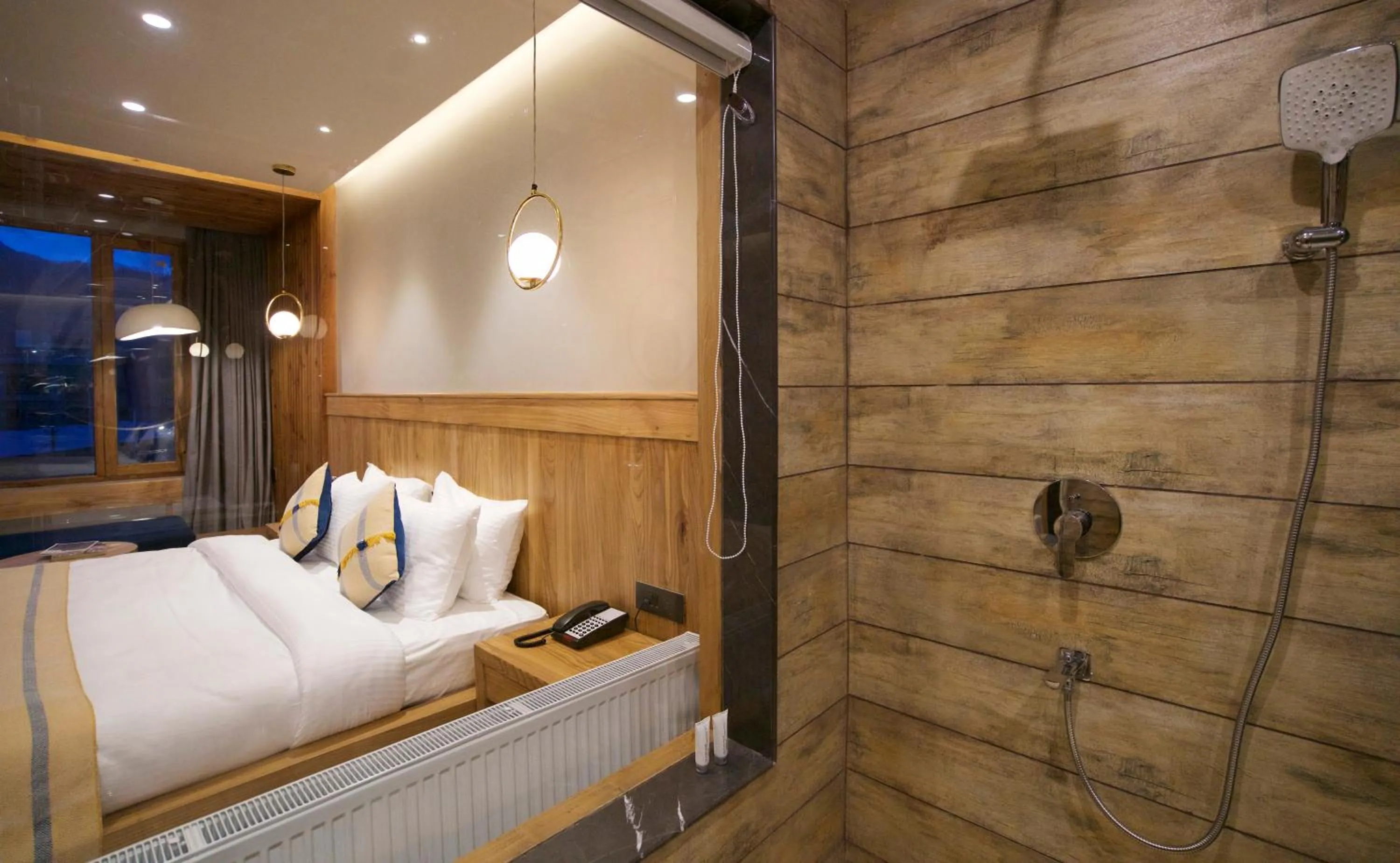 Shower, Bed in Hotel Rewa Ladakh