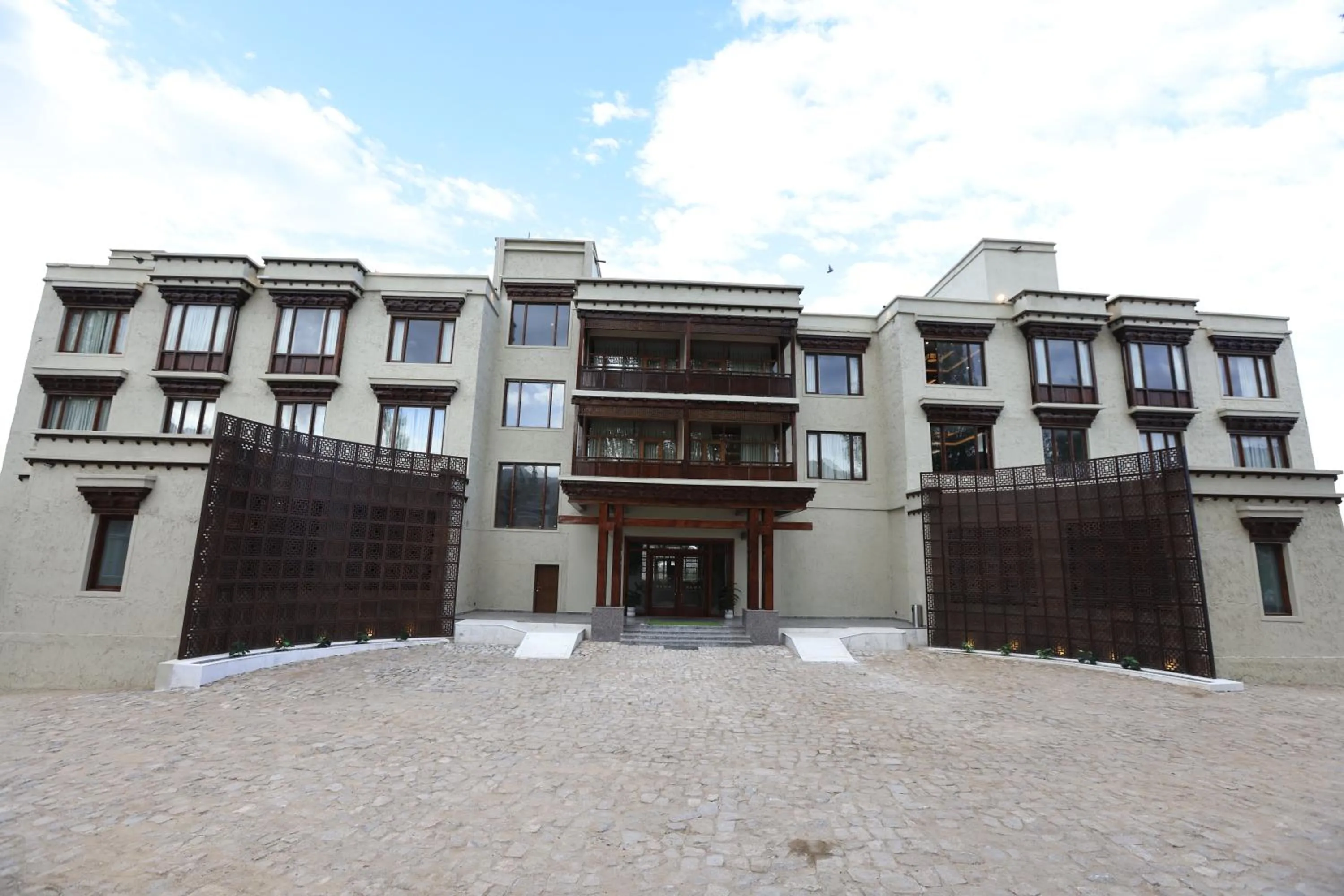 Property building in Hotel Rewa Ladakh