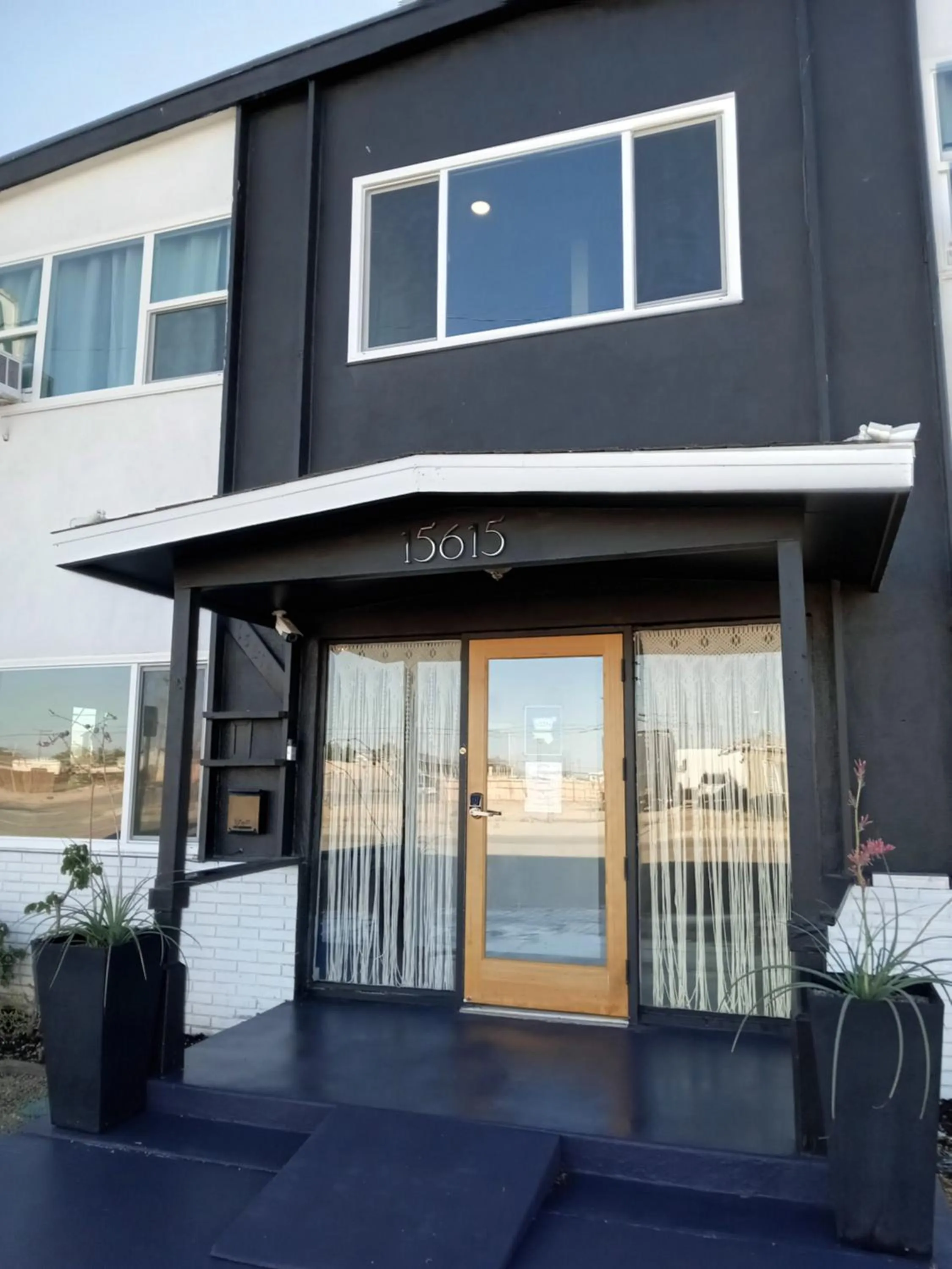 Property building in Sierra Motor Lodge - A Sierra Blue Hotel