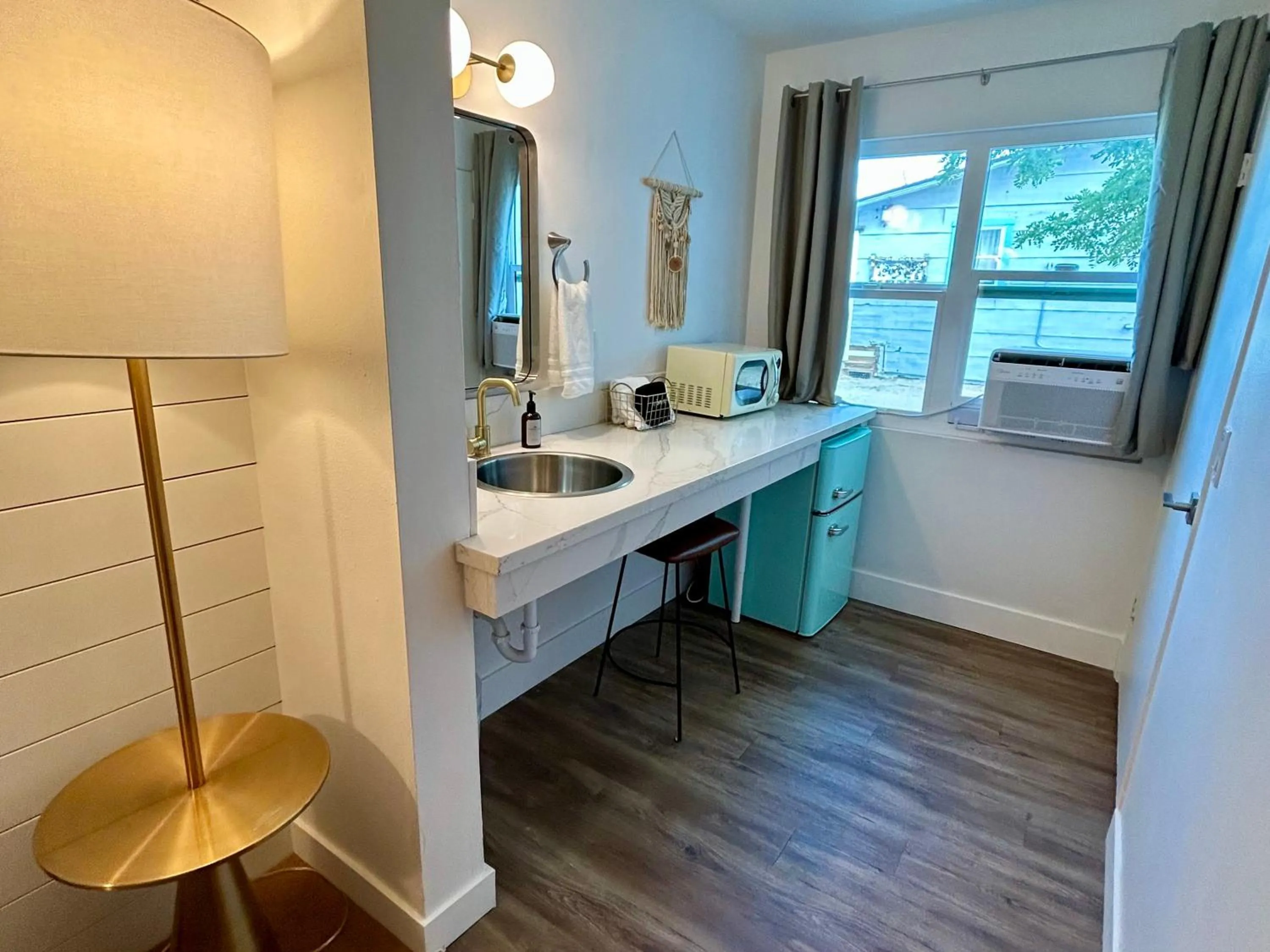 Bathroom in Sierra Motor Lodge - A Sierra Blue Hotel