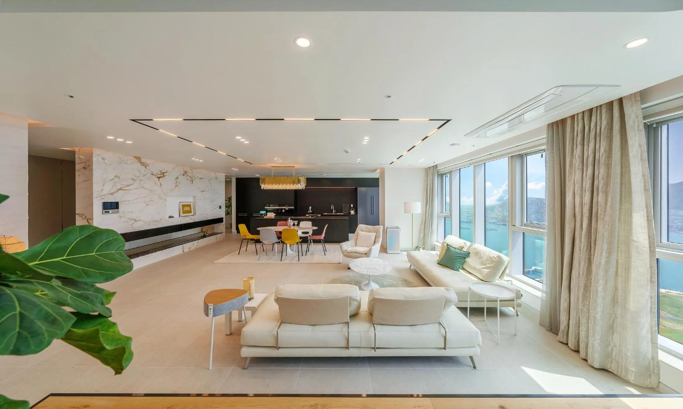 Busan Station BOOKING THE BAY