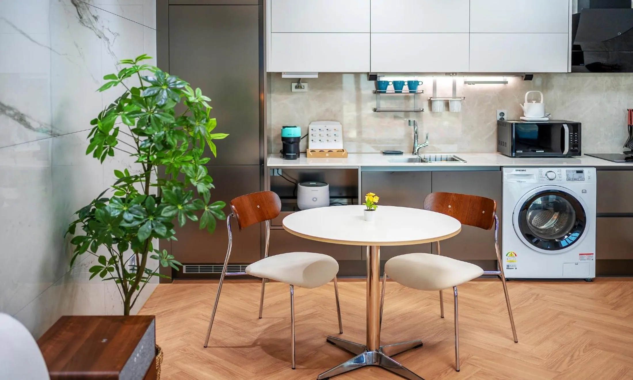 Busan Station BOOKING THE BAY