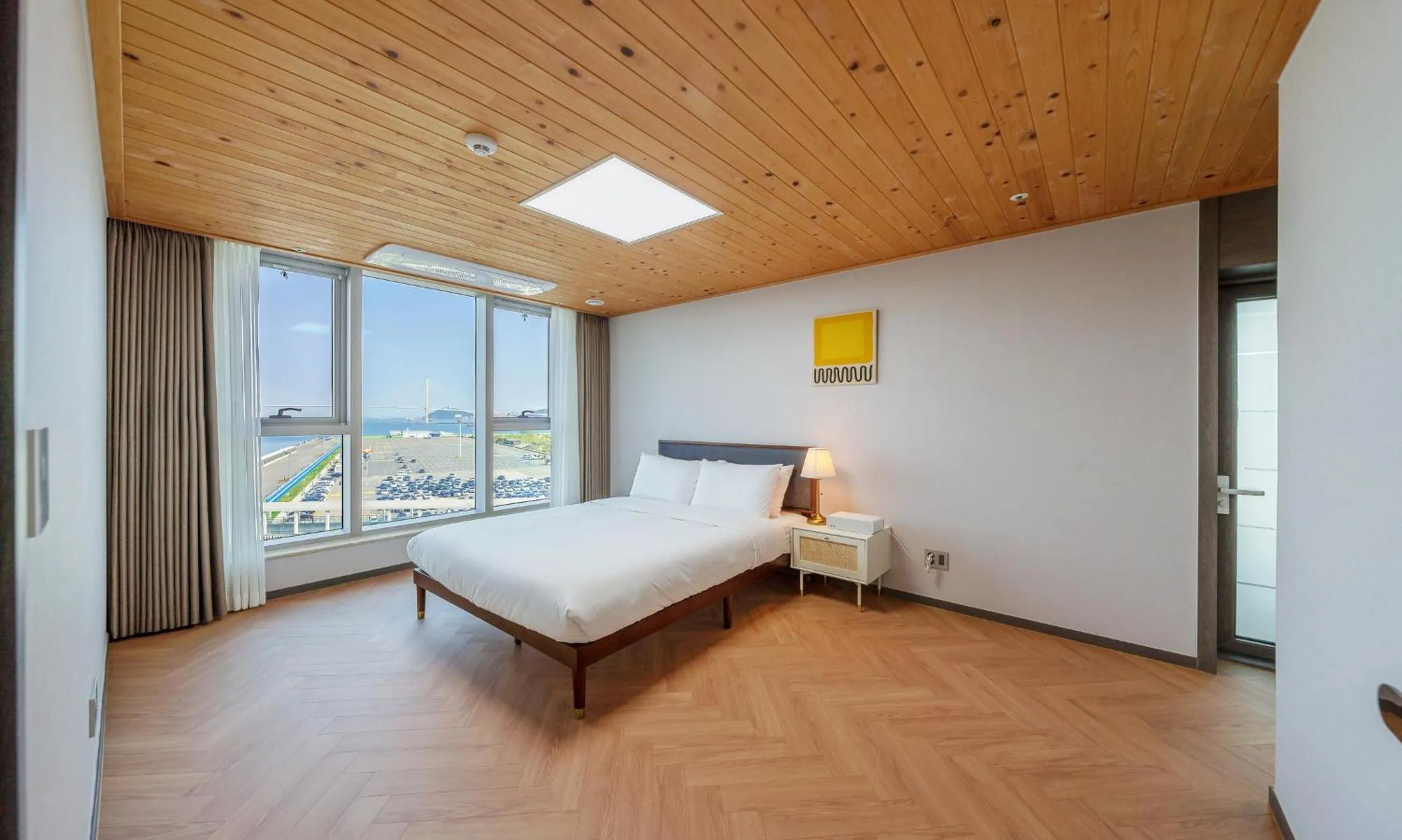 Bed in Busan Station BOOKING THE BAY