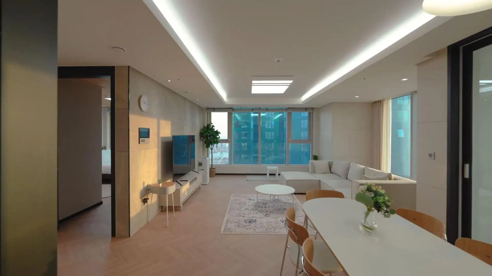 Busan Station BOOKING THE BAY