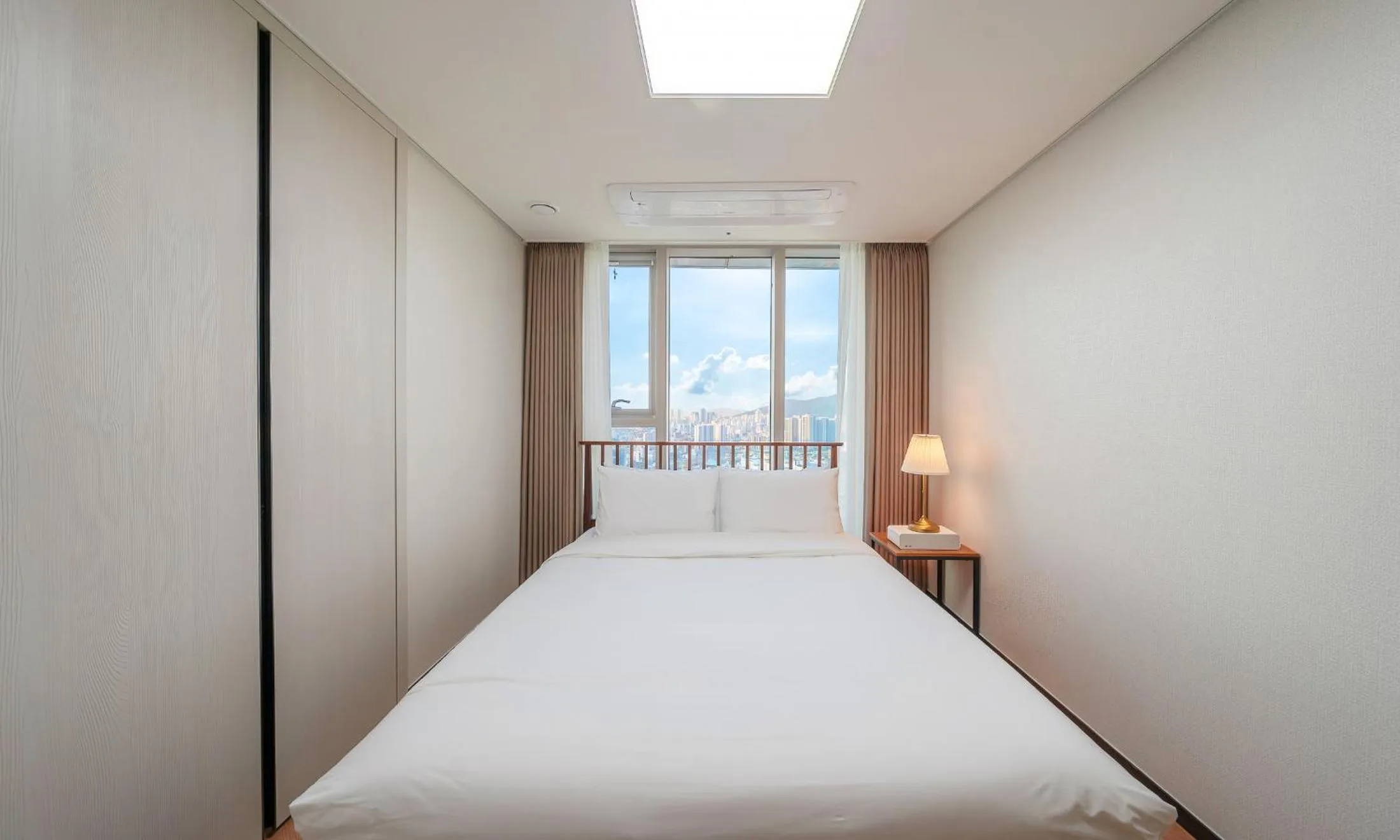 Bed in Busan Station BOOKING THE BAY