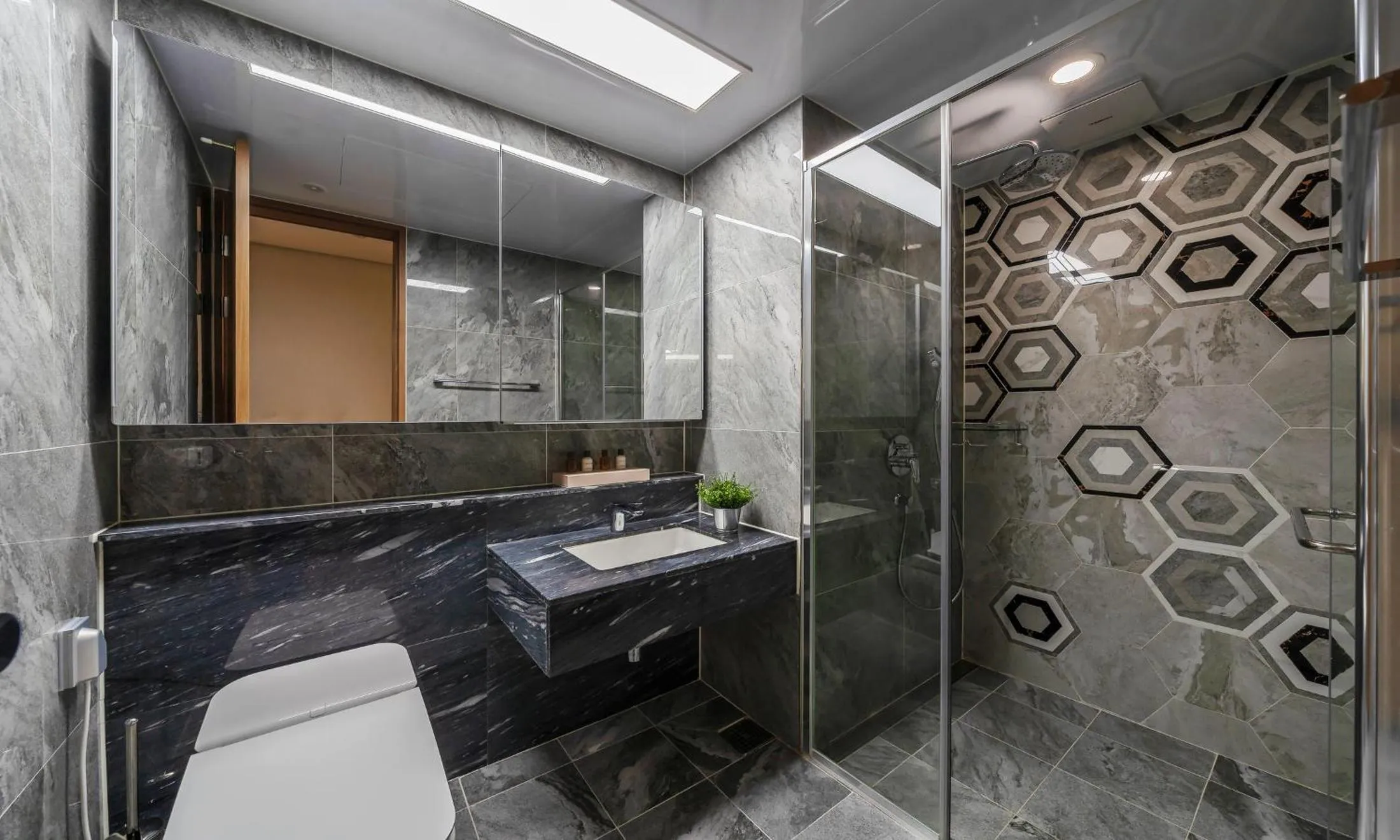 Busan Station BOOKING THE BAY