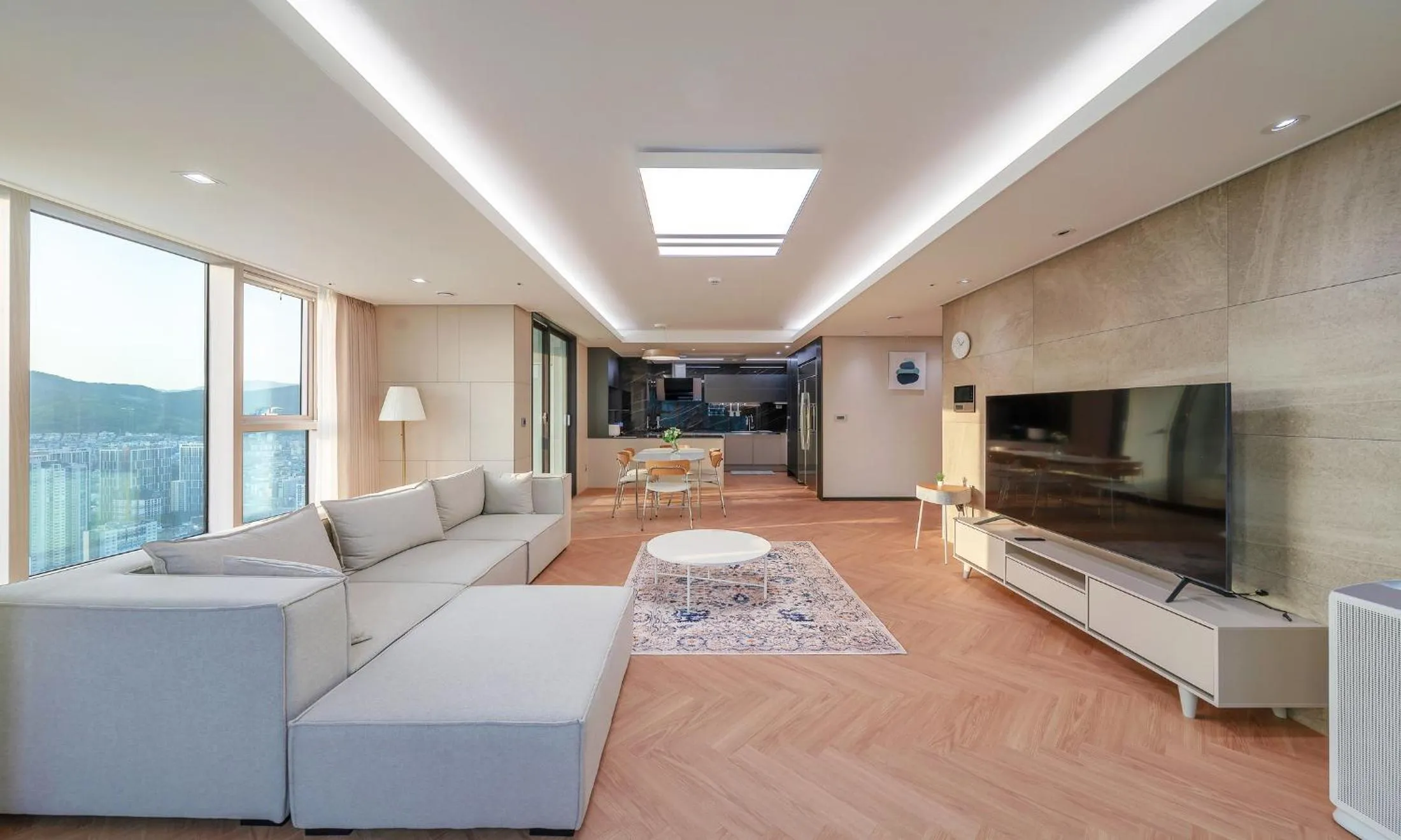 Busan Station BOOKING THE BAY