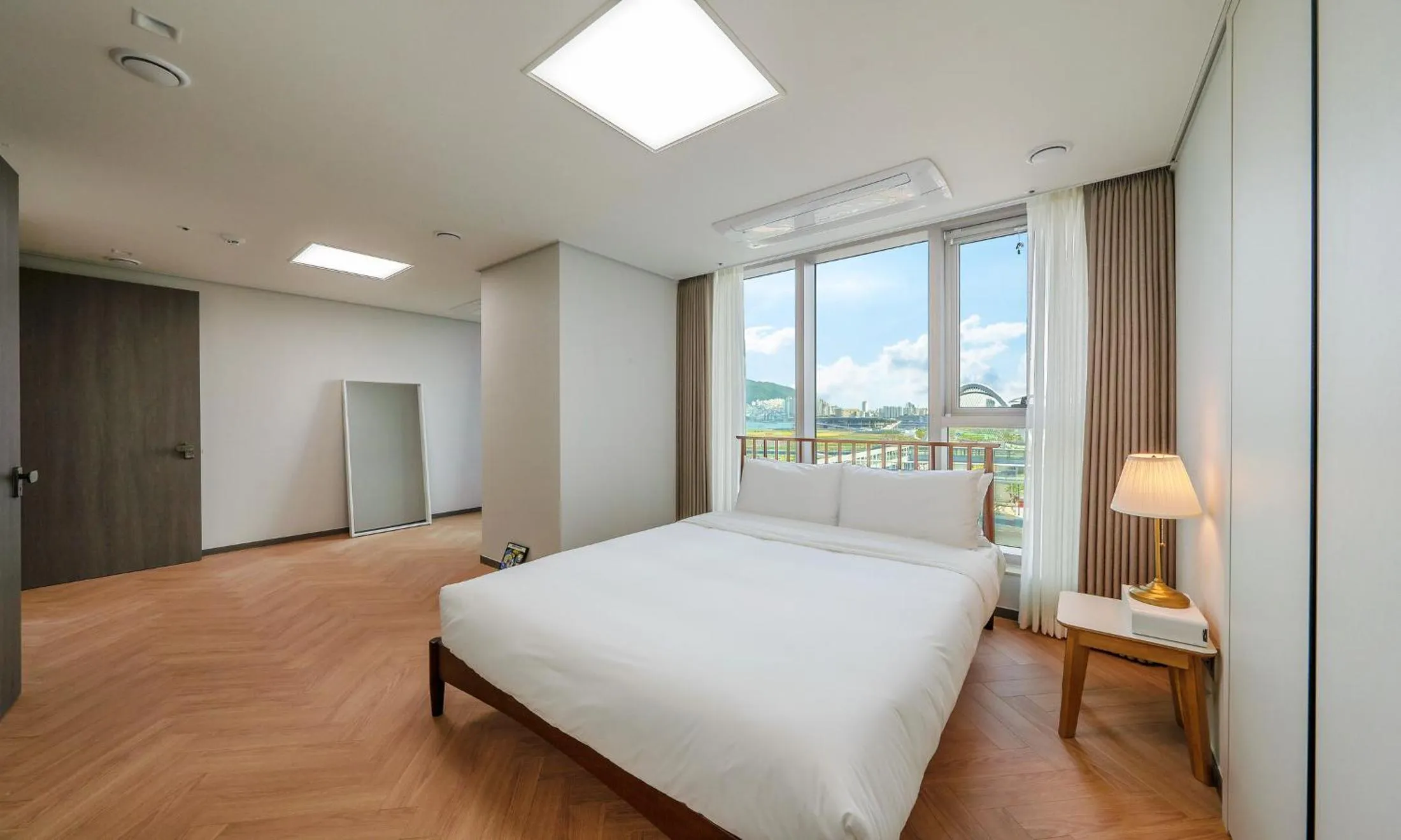 Bed in Busan Station BOOKING THE BAY