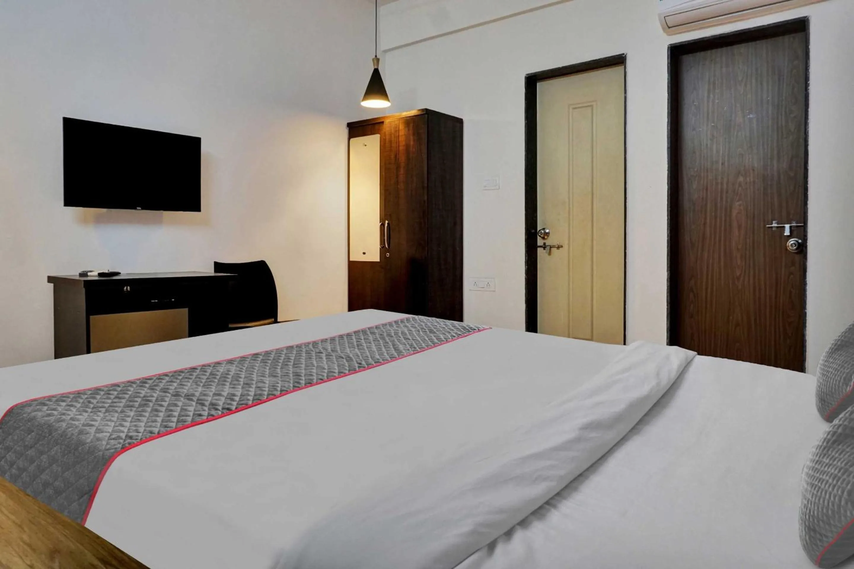 Bedroom, Bed in Super Townhouse Hinjewadi Phase 1
