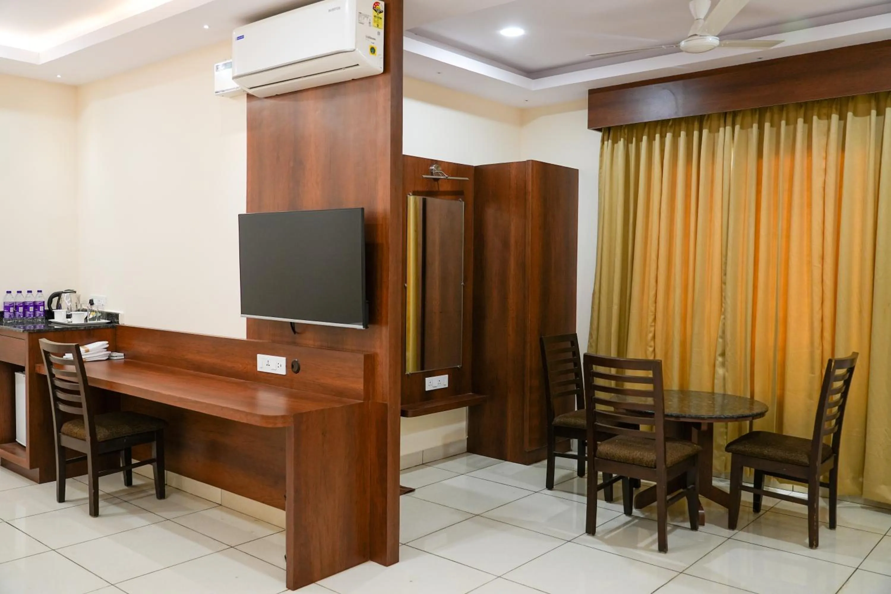 Sri Krishna Inn - Kempegowda Airport Bangalore