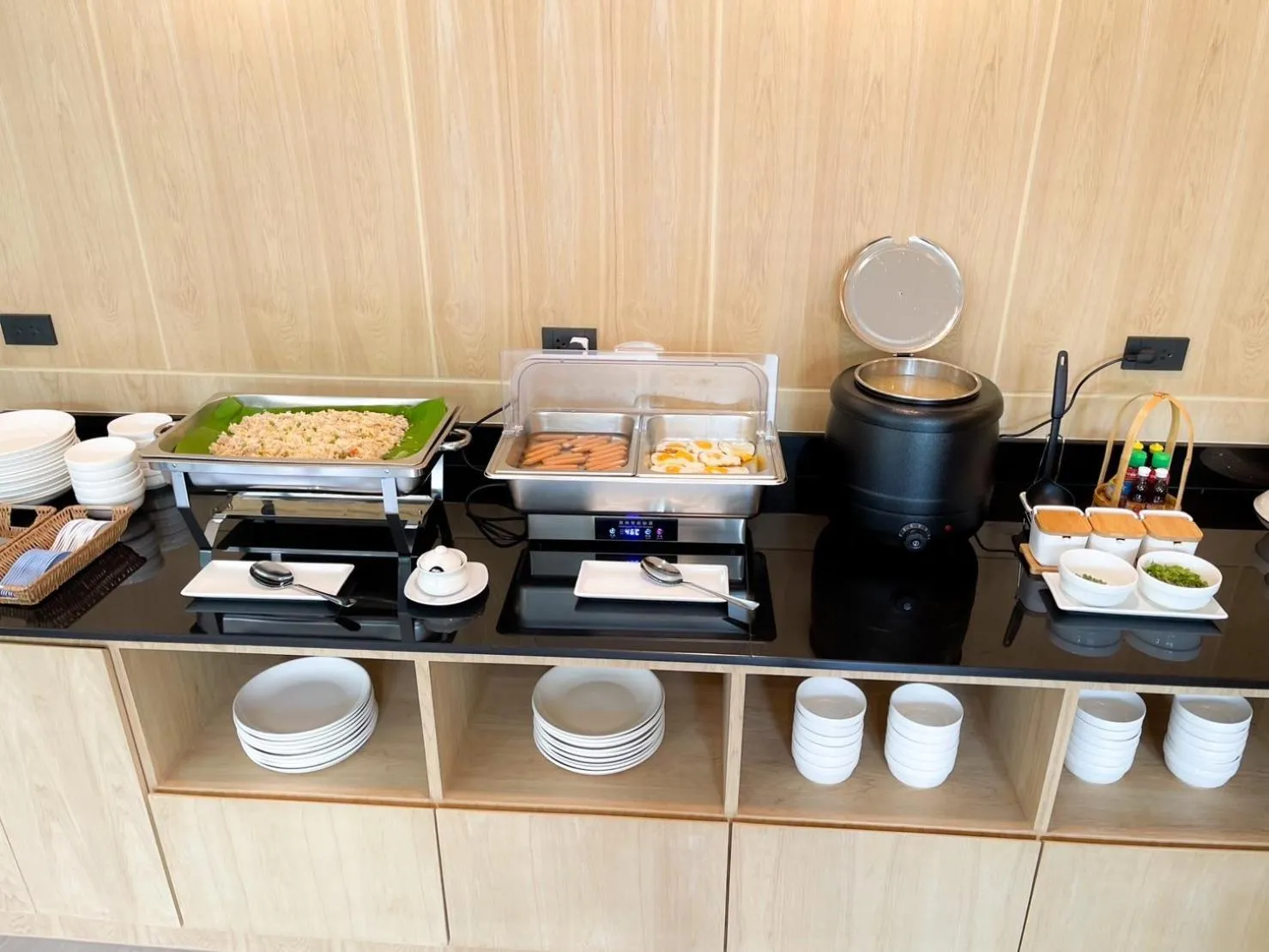 Breakfast in Pillows boutique hotel