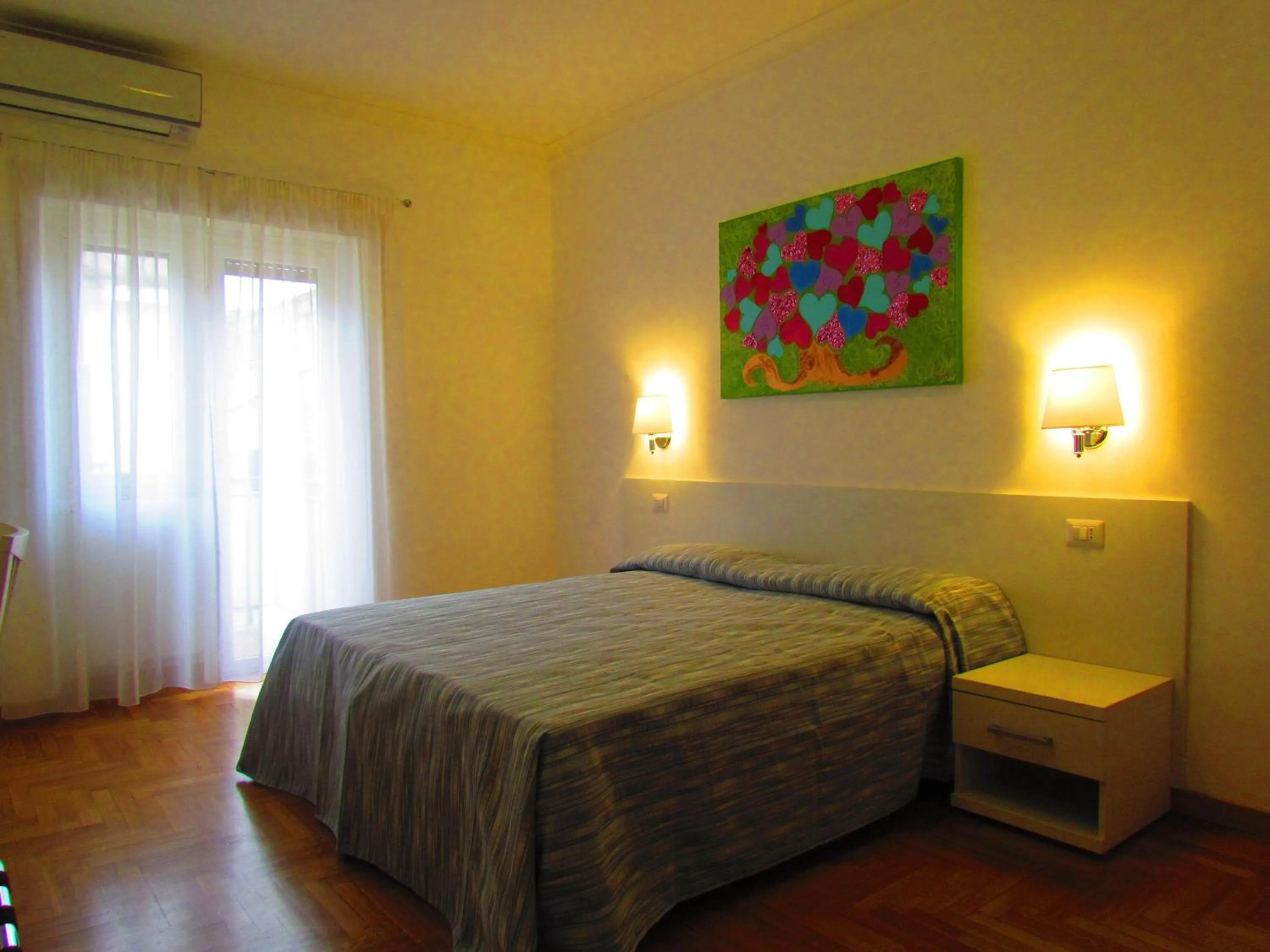Photo of the whole room, Bed in Buonarroti Guest House