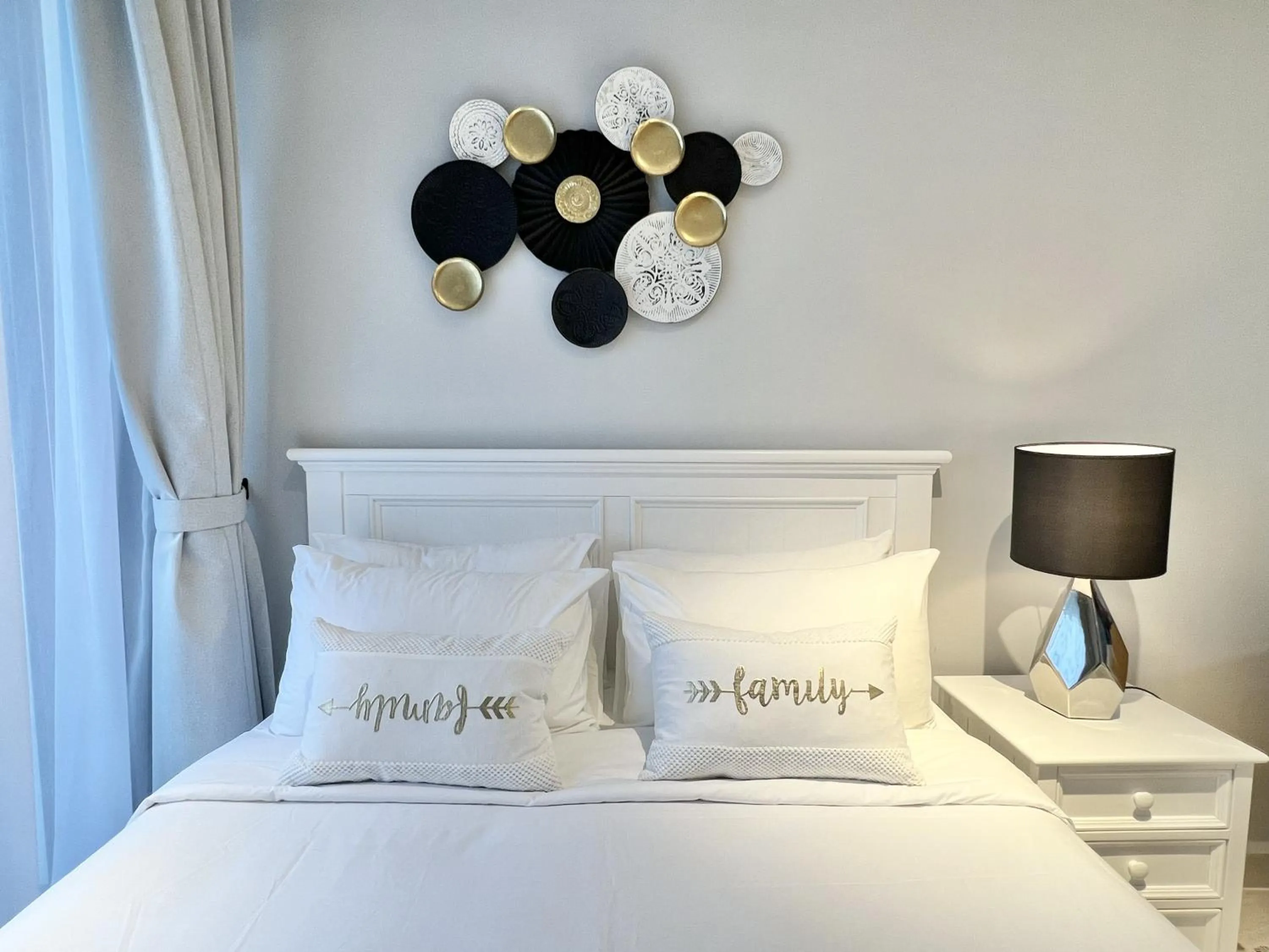 Bed in LUXE Infinitum KLCC by WSD