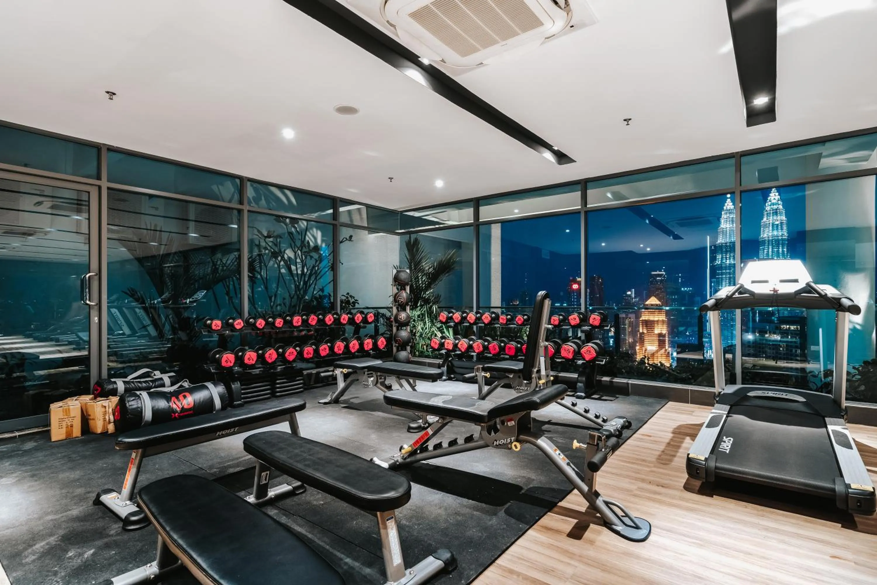 Fitness centre/facilities in LUXE Infinitum KLCC by WSD
