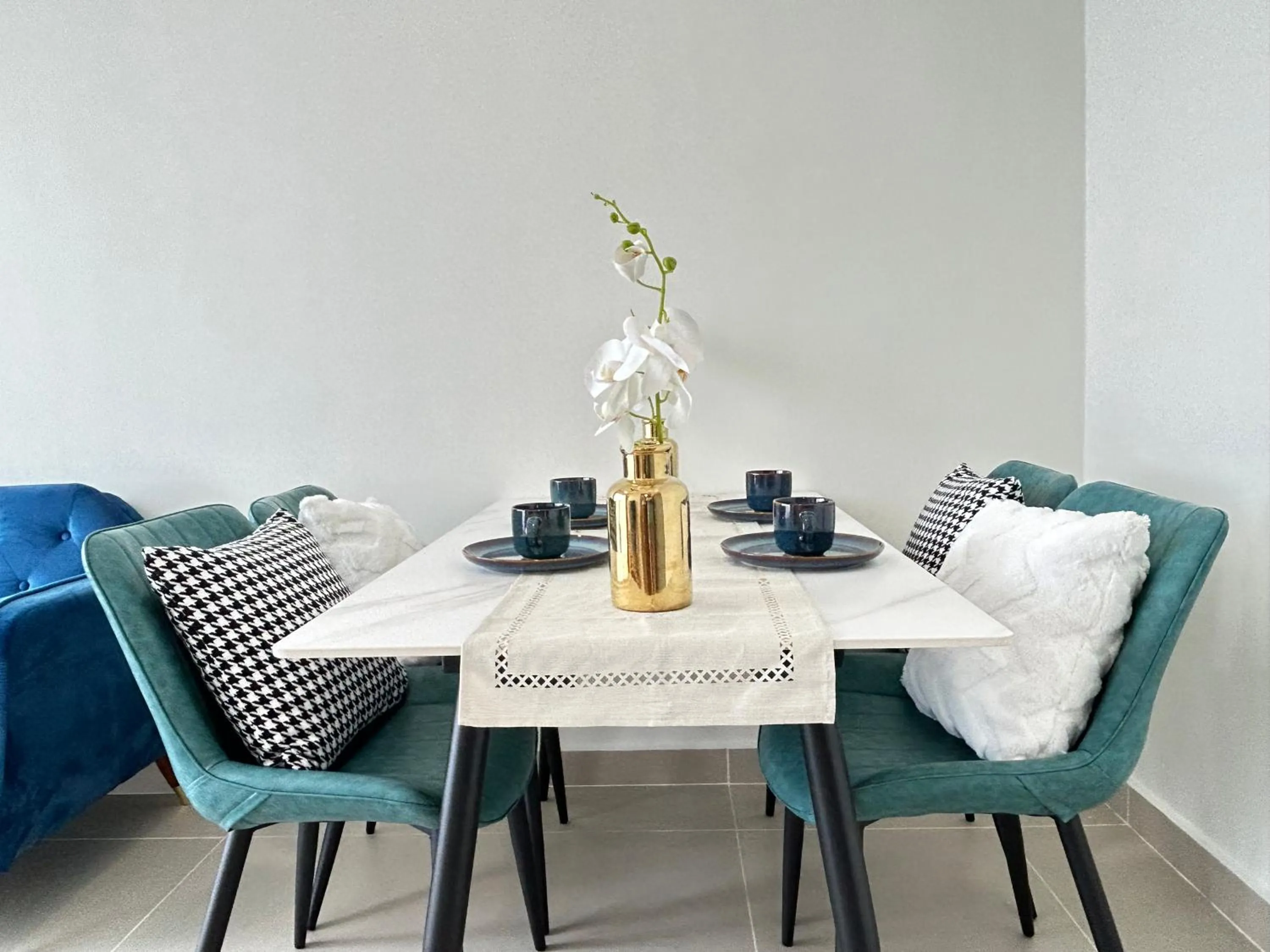 Dining area in LUXE Infinitum KLCC by WSD