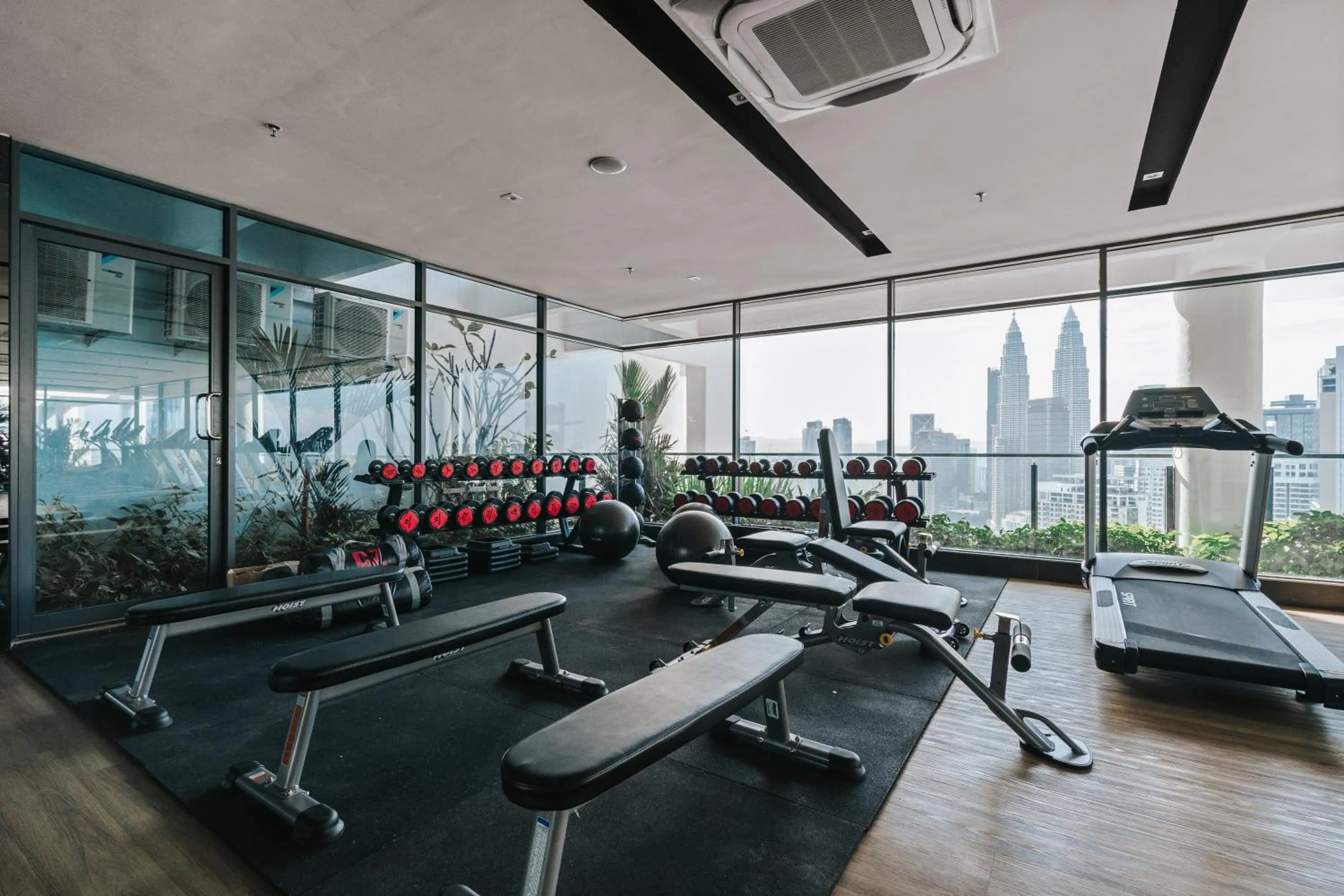 Fitness centre/facilities in LUXE Infinitum KLCC by WSD