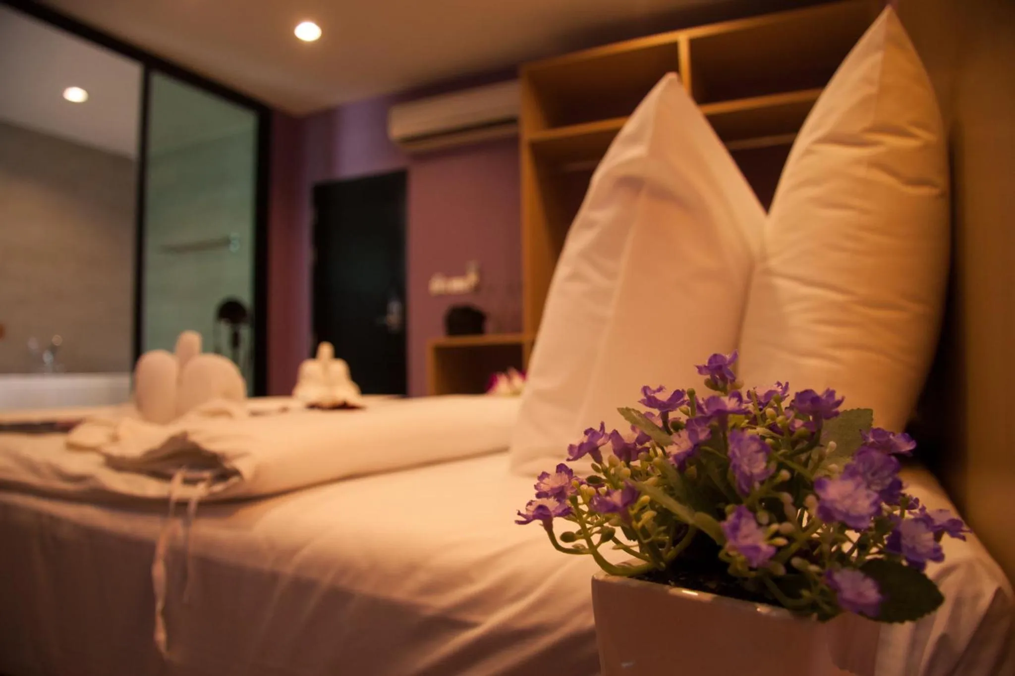 Bed in Behind The Scene Hotel Club @ Samui