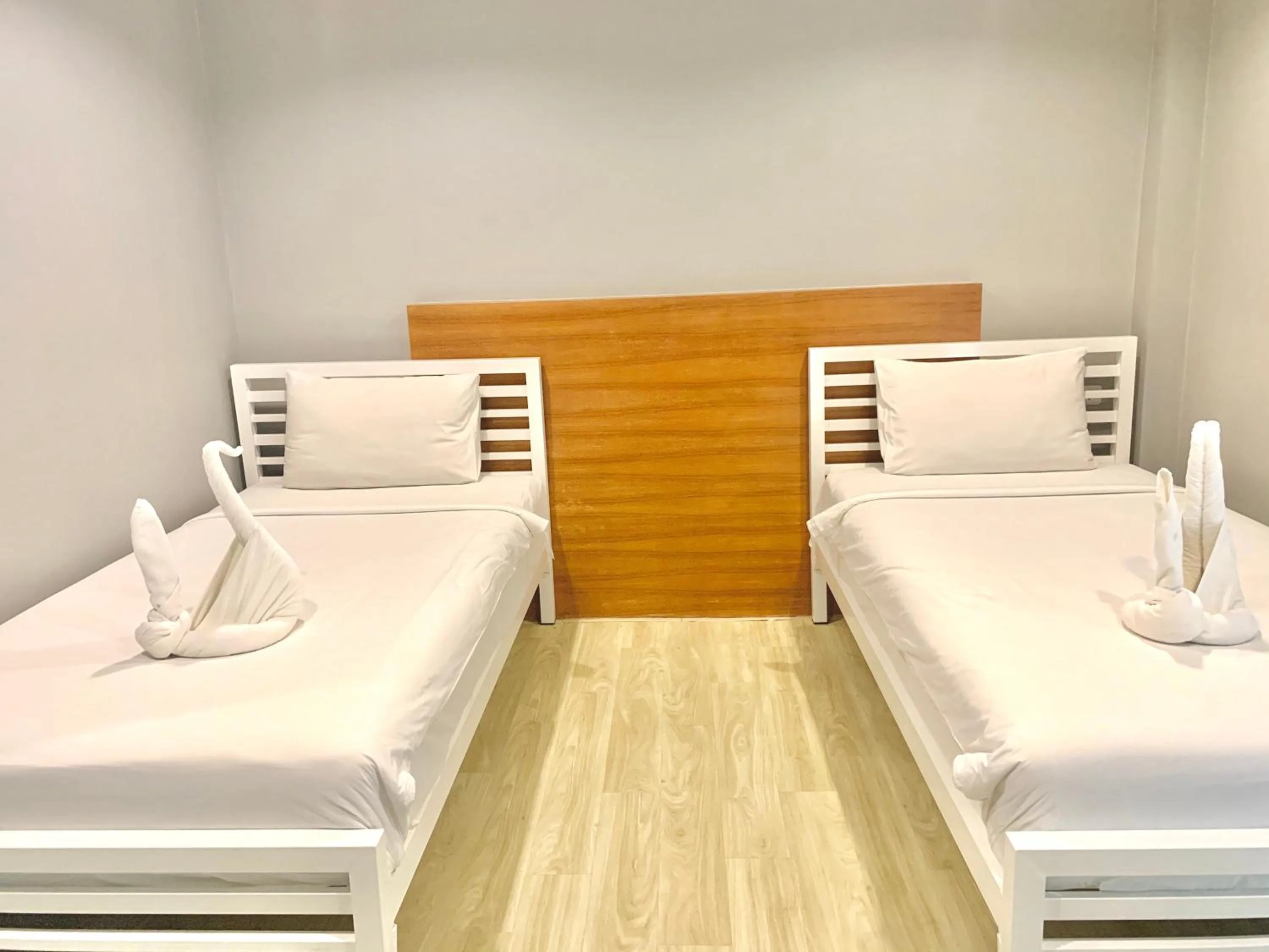 Bed in Behind The Scene Hotel Club @ Samui