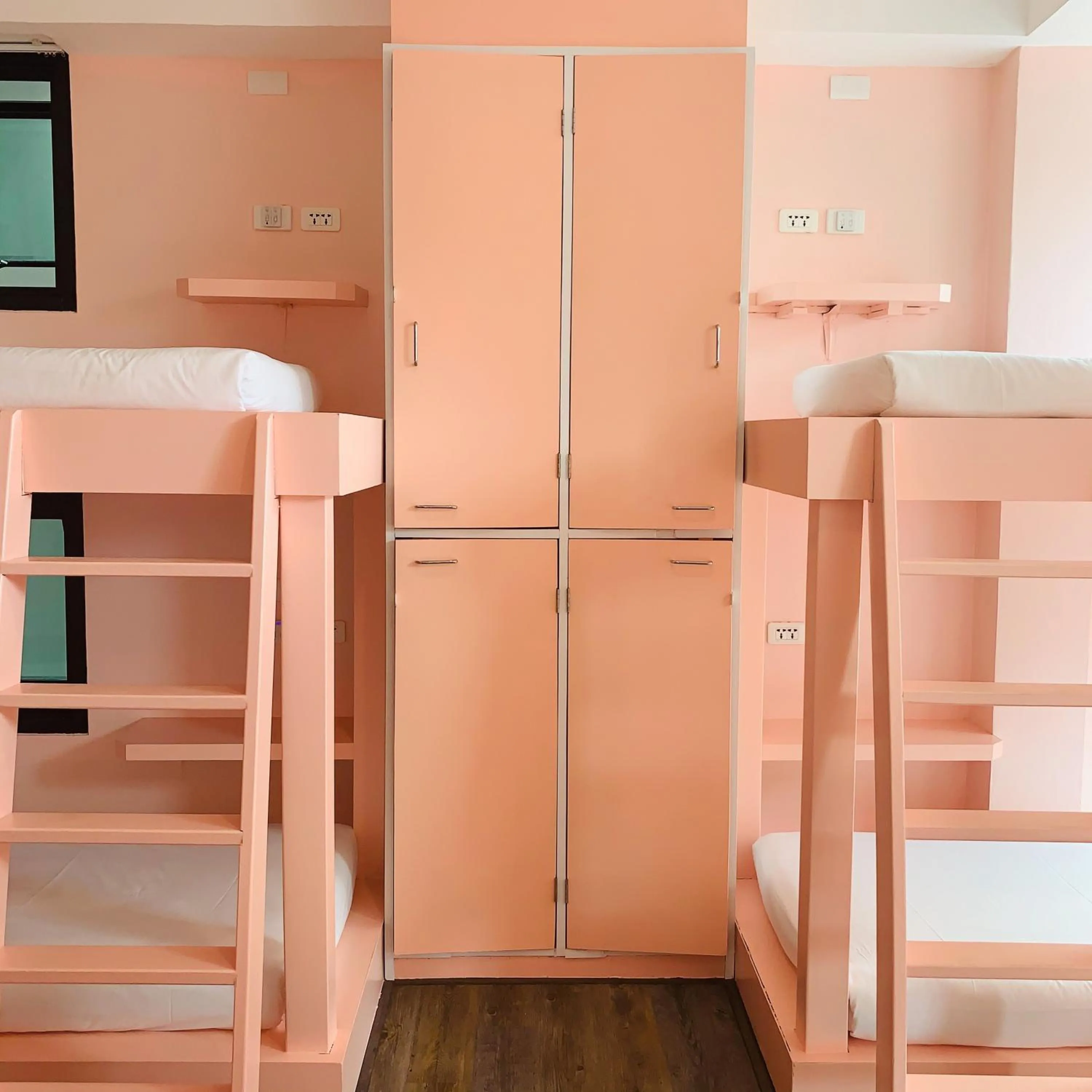 Photo of the whole room, Bed in Behind The Scene Hotel Club @ Samui