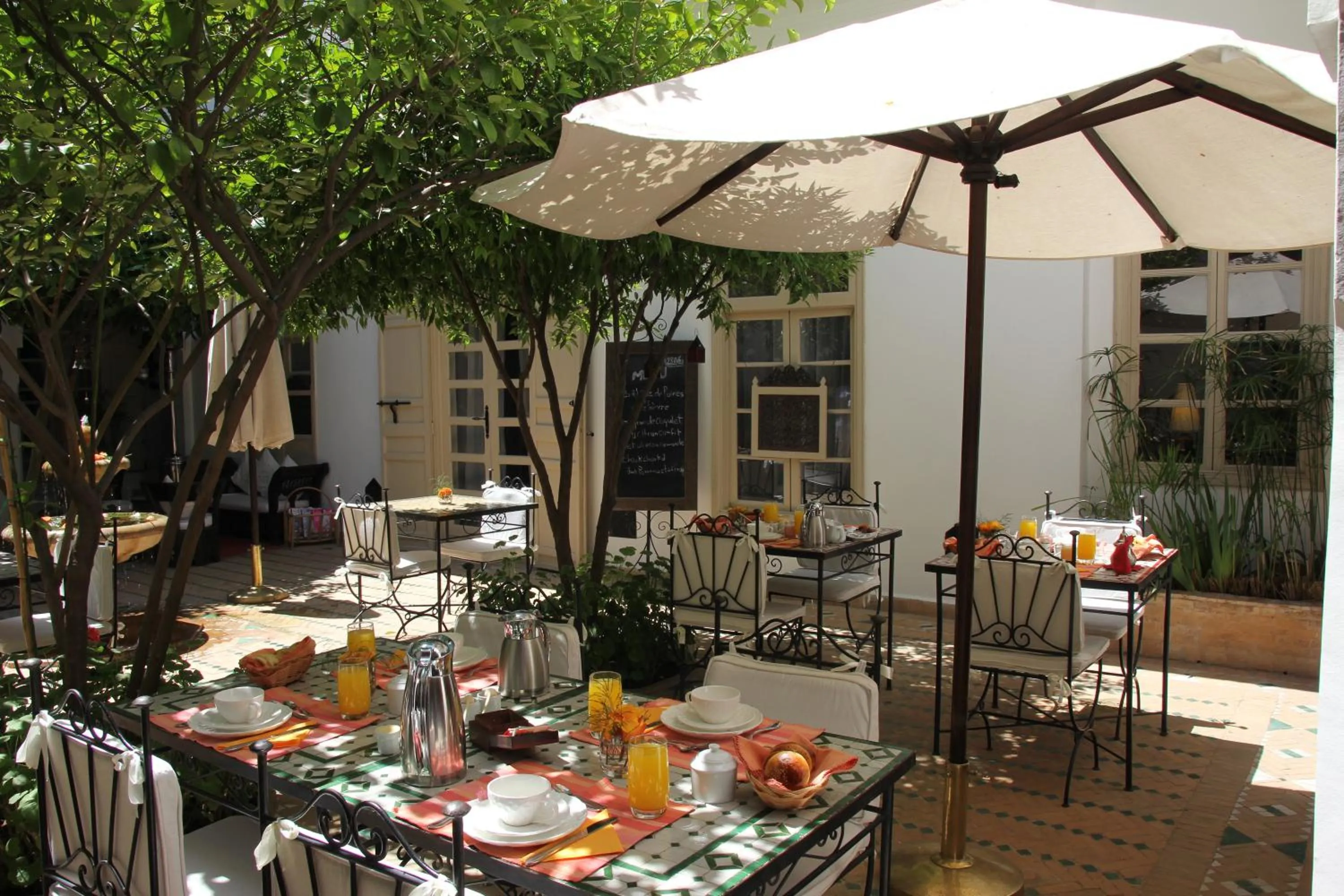 Patio in Riad Clémentine