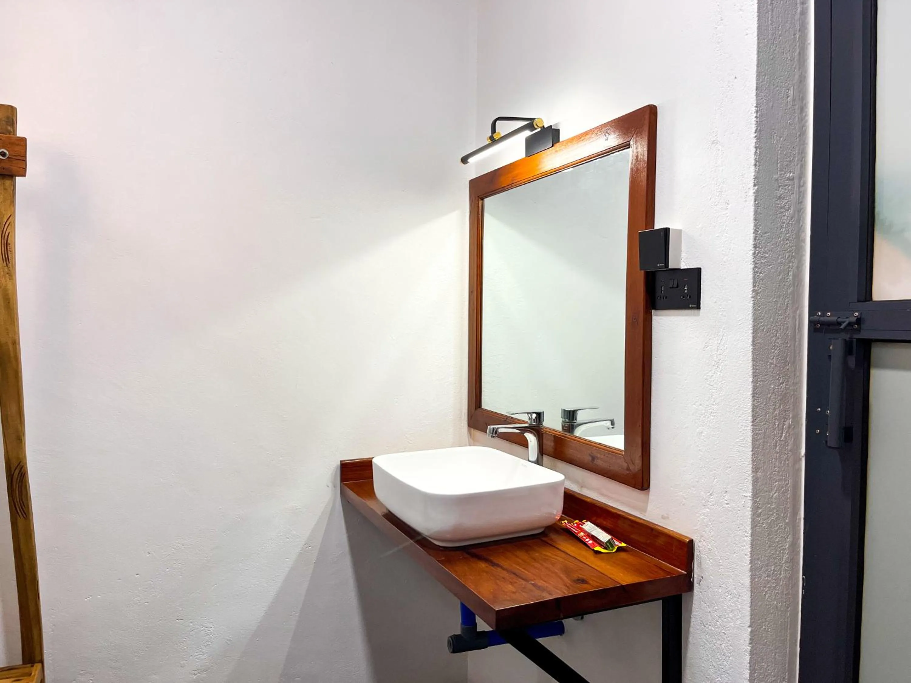 Bathroom in Njiro Climax