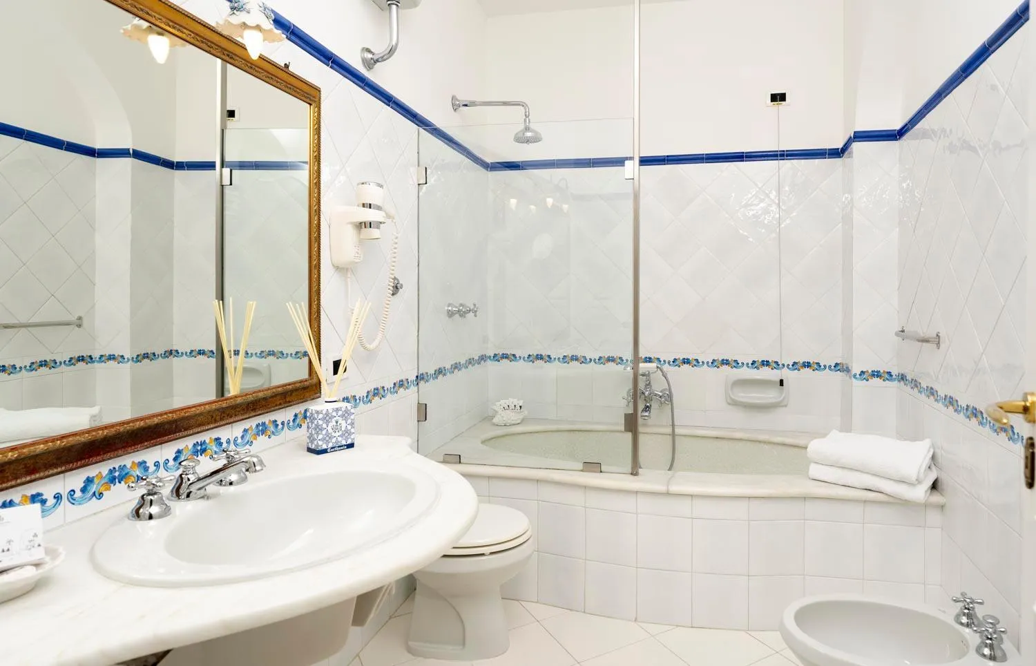 Bathroom in Hotel Villa Brunella