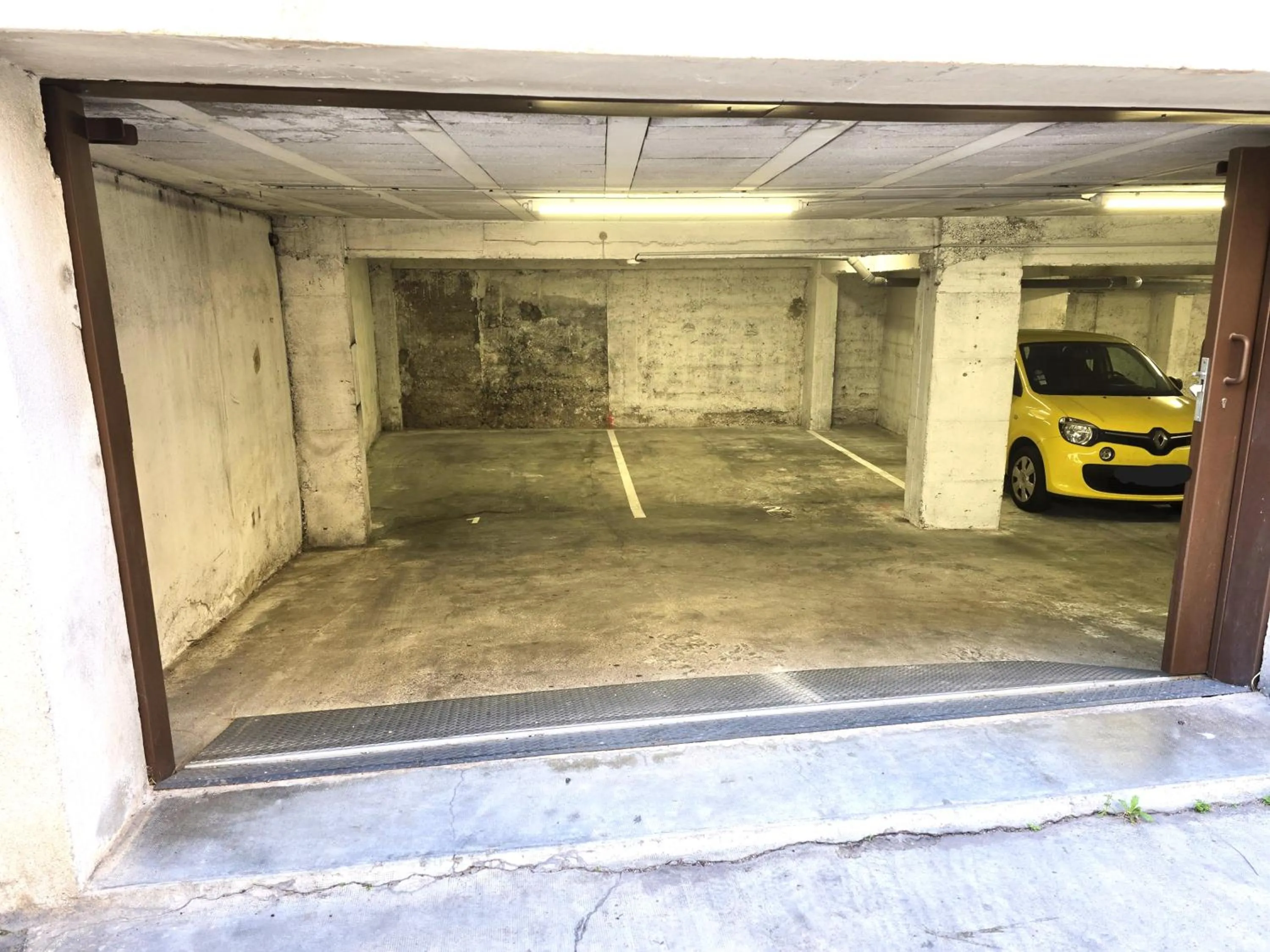 Parking in Nyx Hôtel Indépendant Perpignan Centre Gare