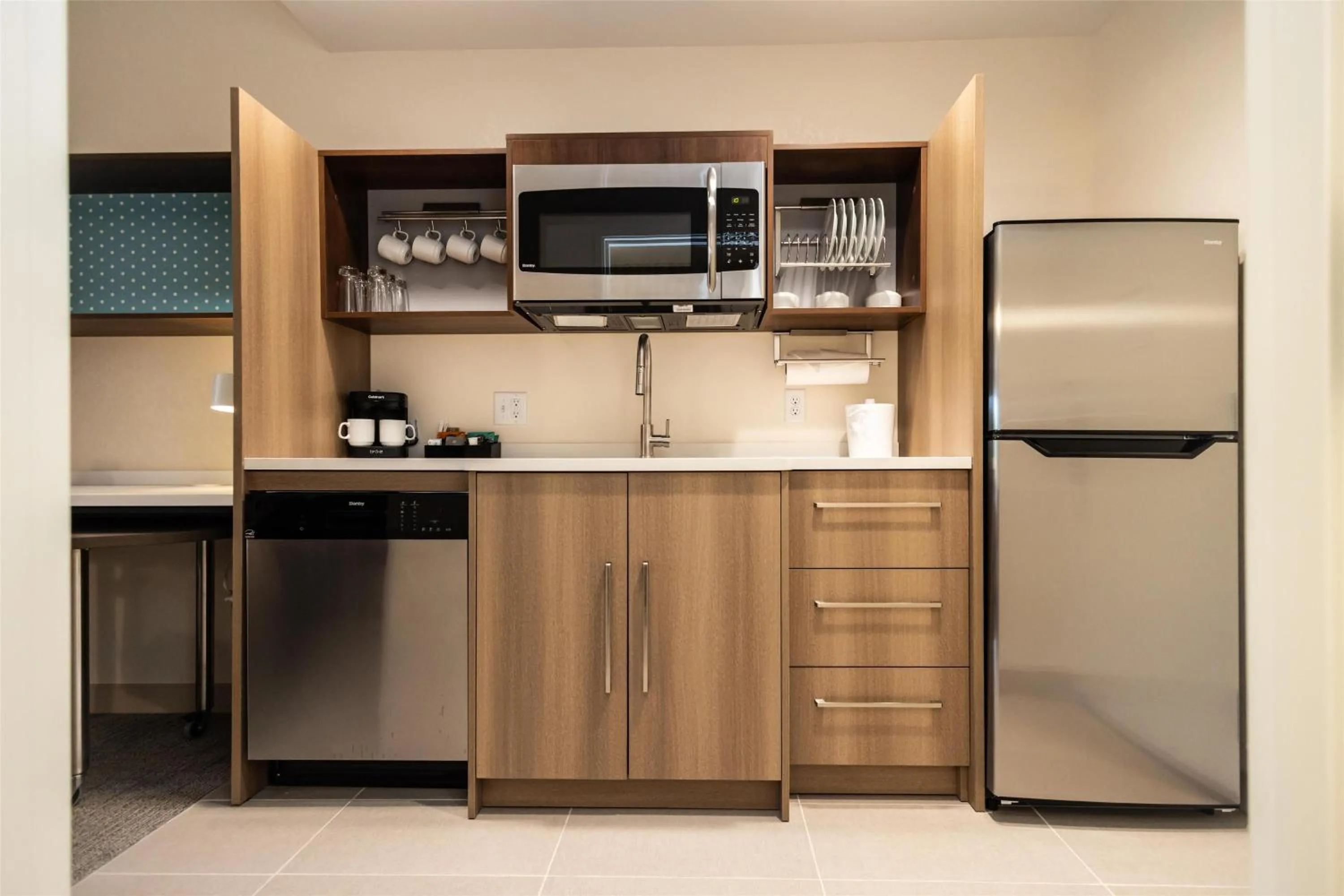 Kitchen or kitchenette in Home2 Suites By Hilton Hammond, La