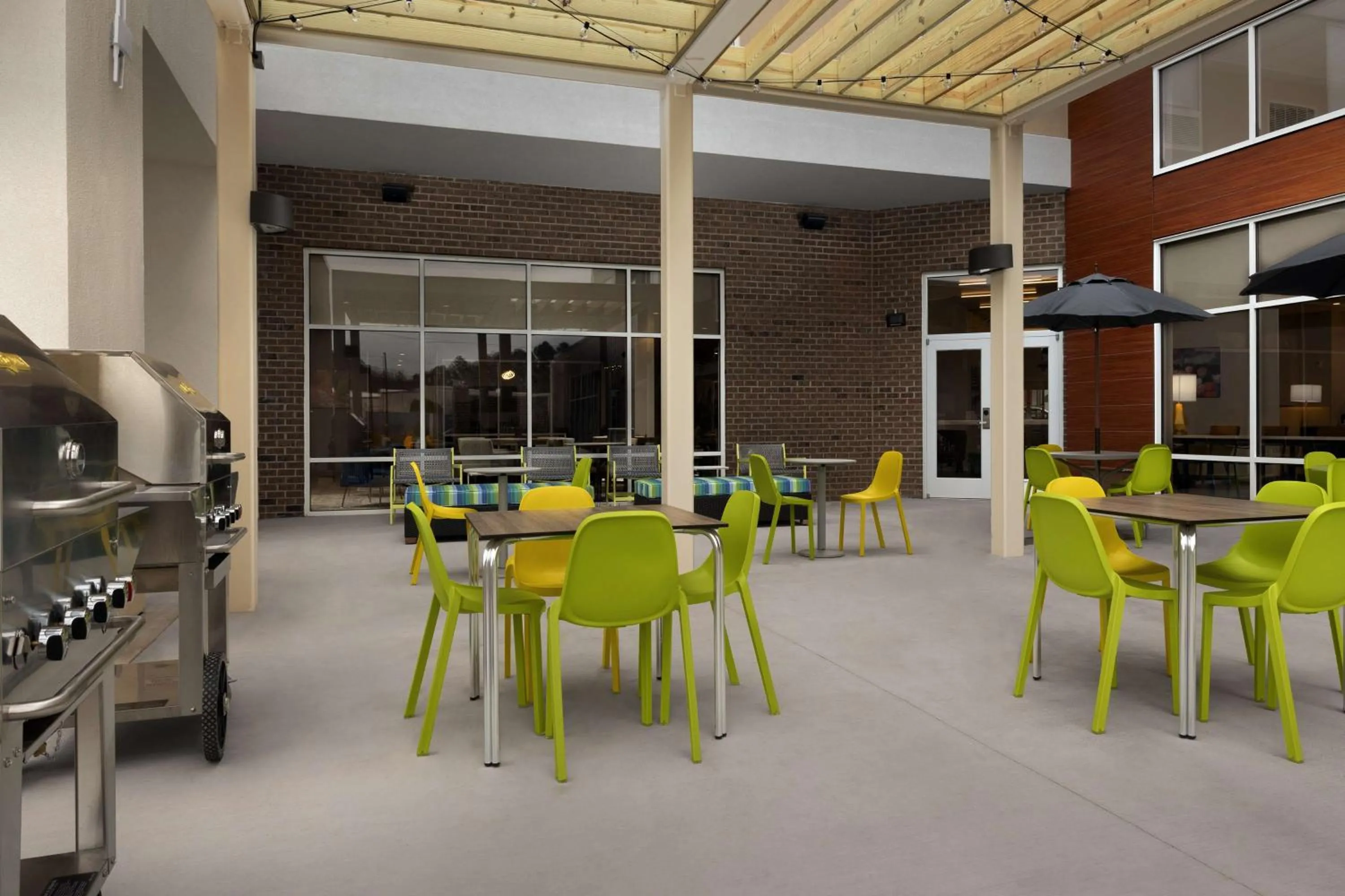 Patio in Home2 Suites By Hilton Durham University Medical Center