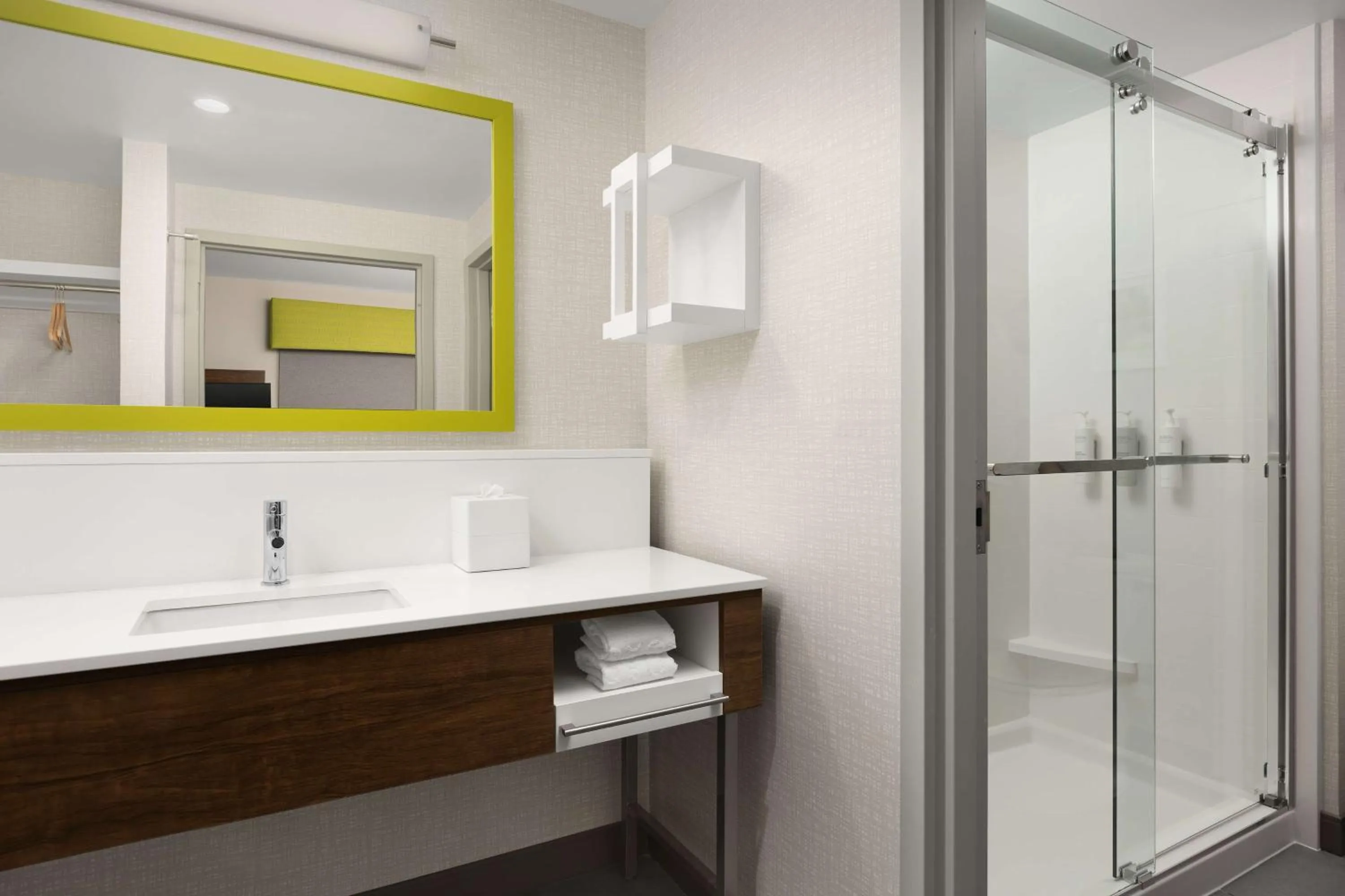 Bathroom in Hampton Inn & Suites Durham University Medical Center