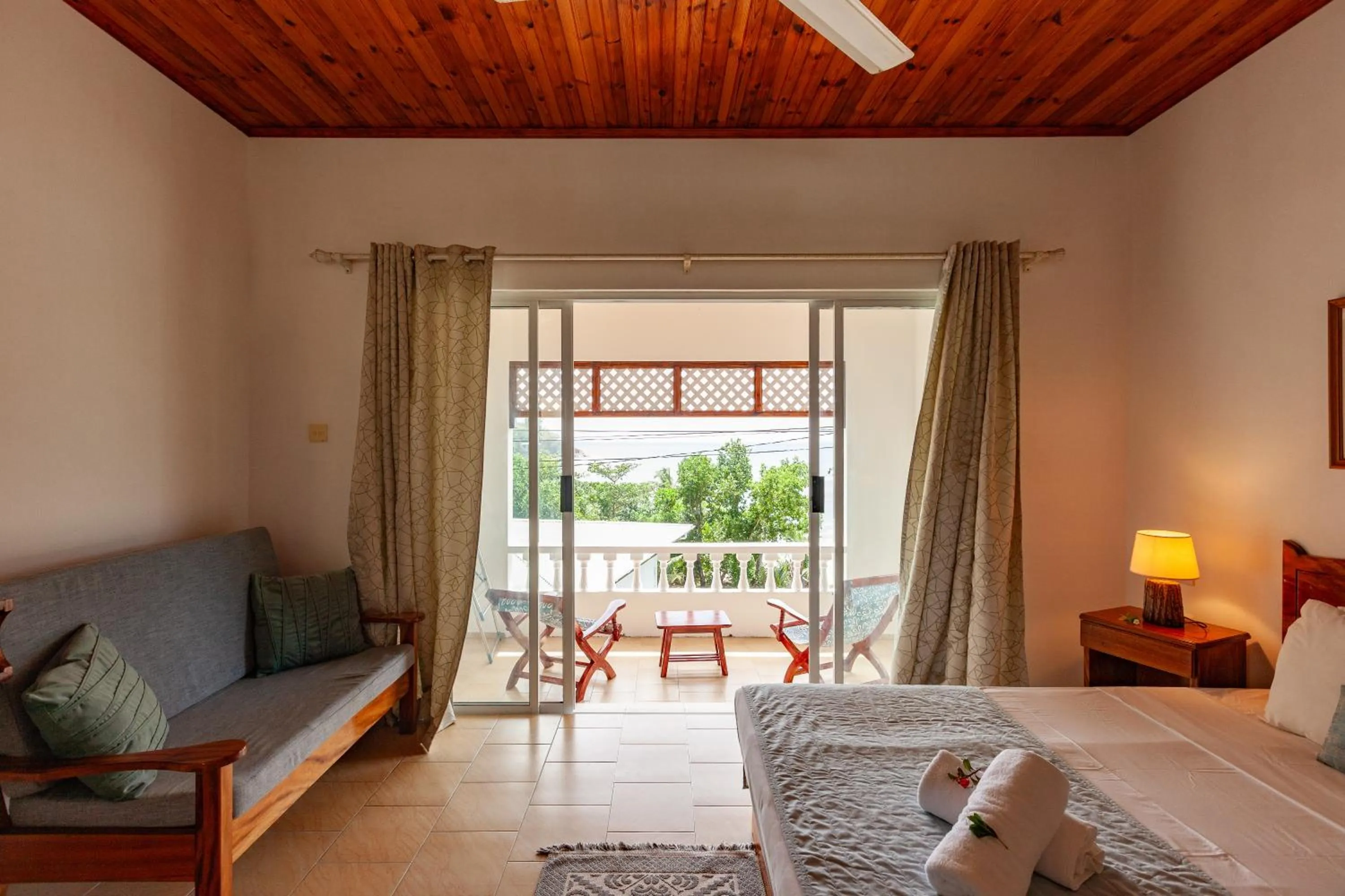 Bed in Villa Anse La Blague